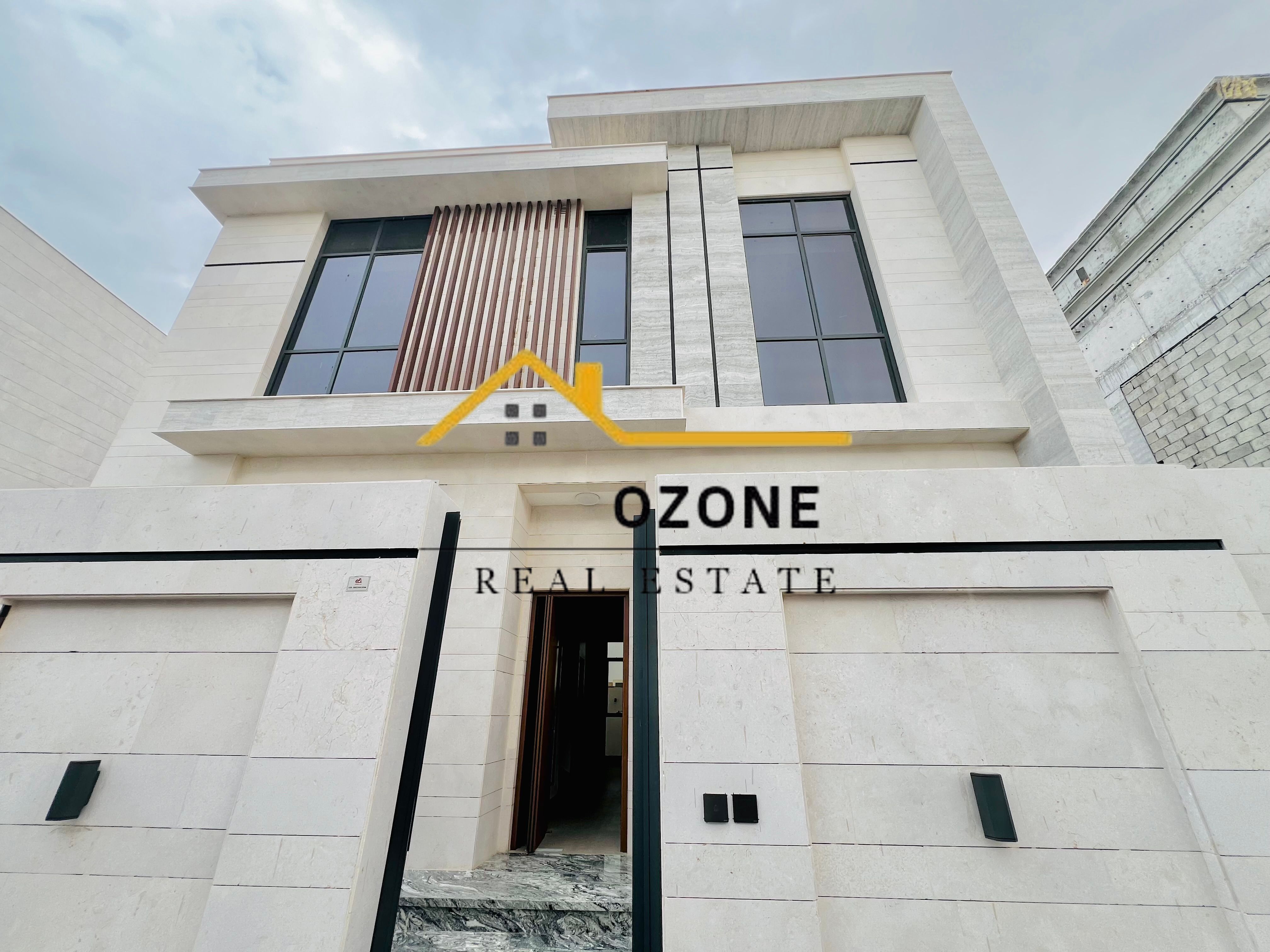 LUXURY VILLA | PERSONAL FINISHING | 4 BHK MASTERS | BRAND NEW | PRIME LOCATION |
