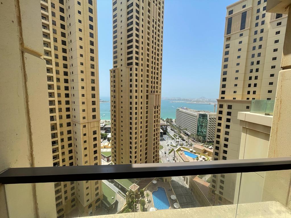 SPACIOUS AND BRIGHT | PARTIAL SEA VIEW | VACANT