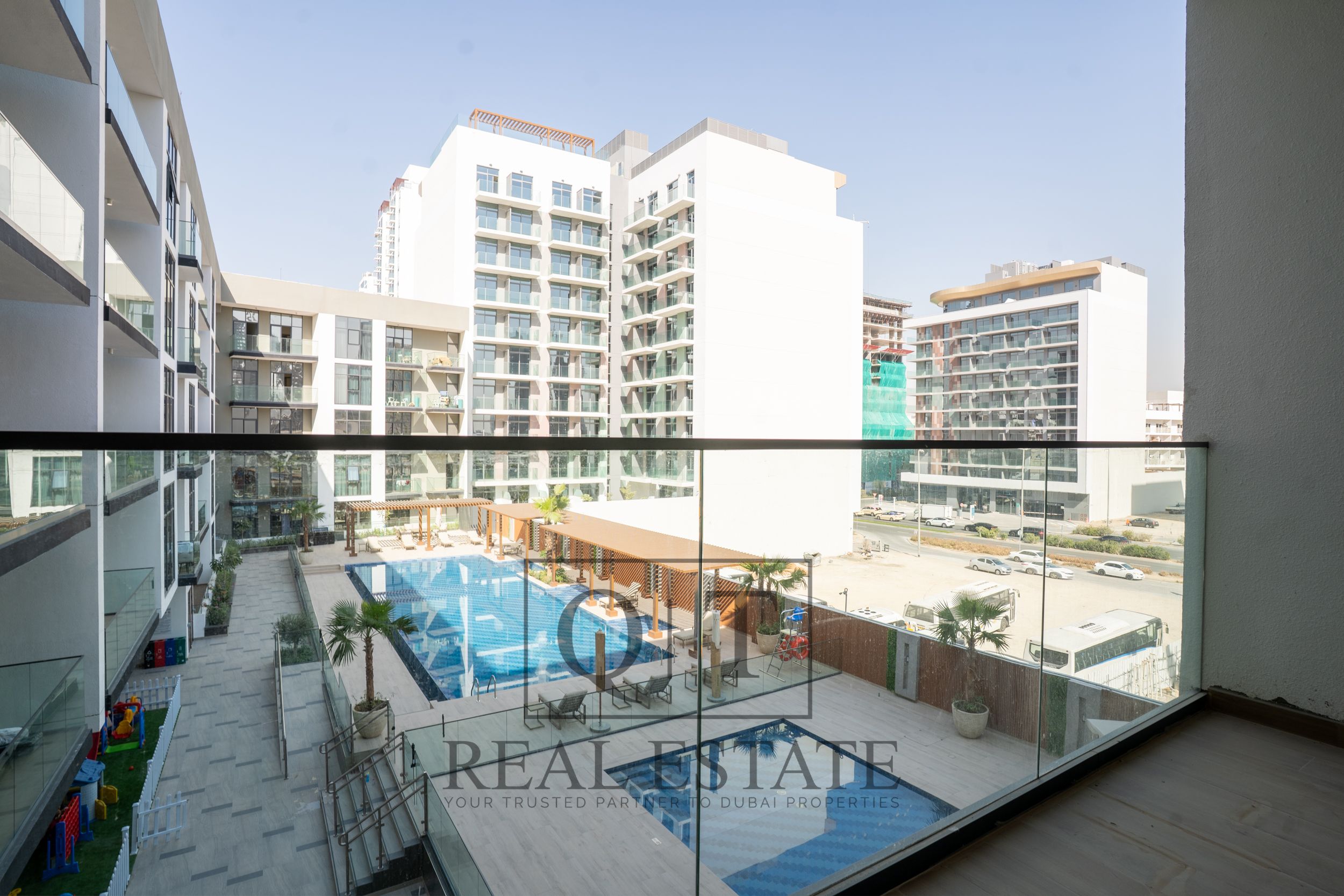 Pool View | Close to Park| Brand New | JVC