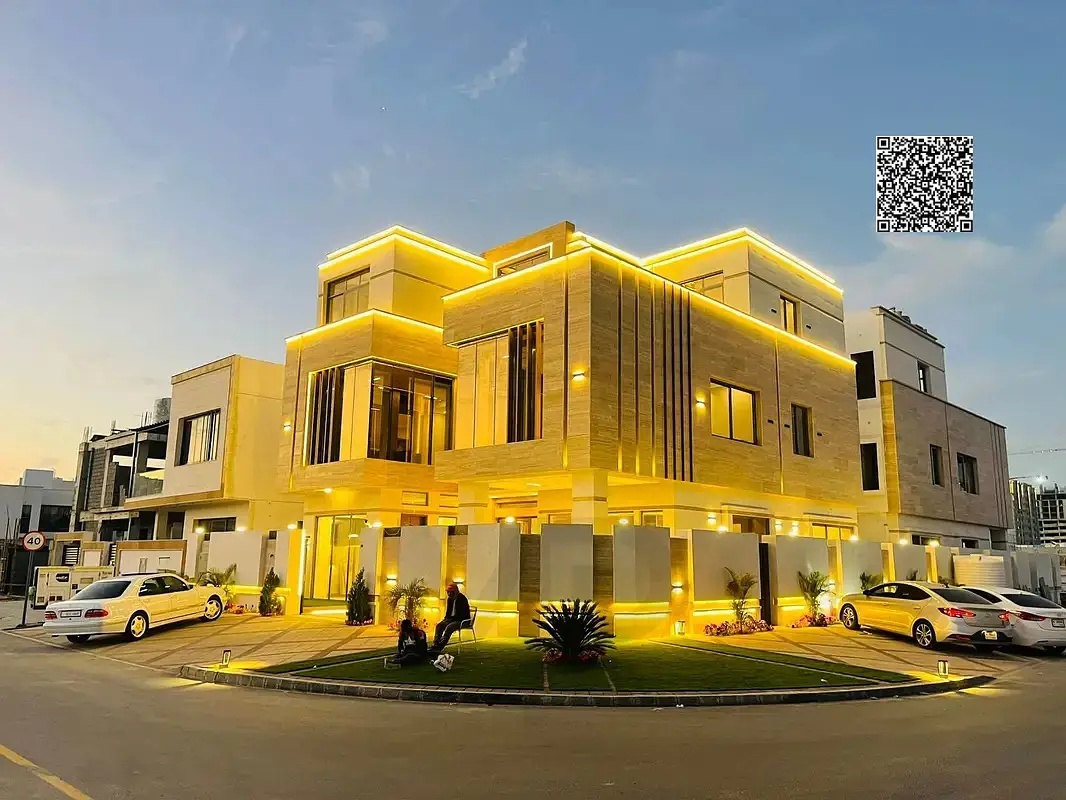 Luxurious 7-bedroom villa in a prime location for sale in Al Yasmin | Swimming pool • Elevator • Close to a park • Excellent location