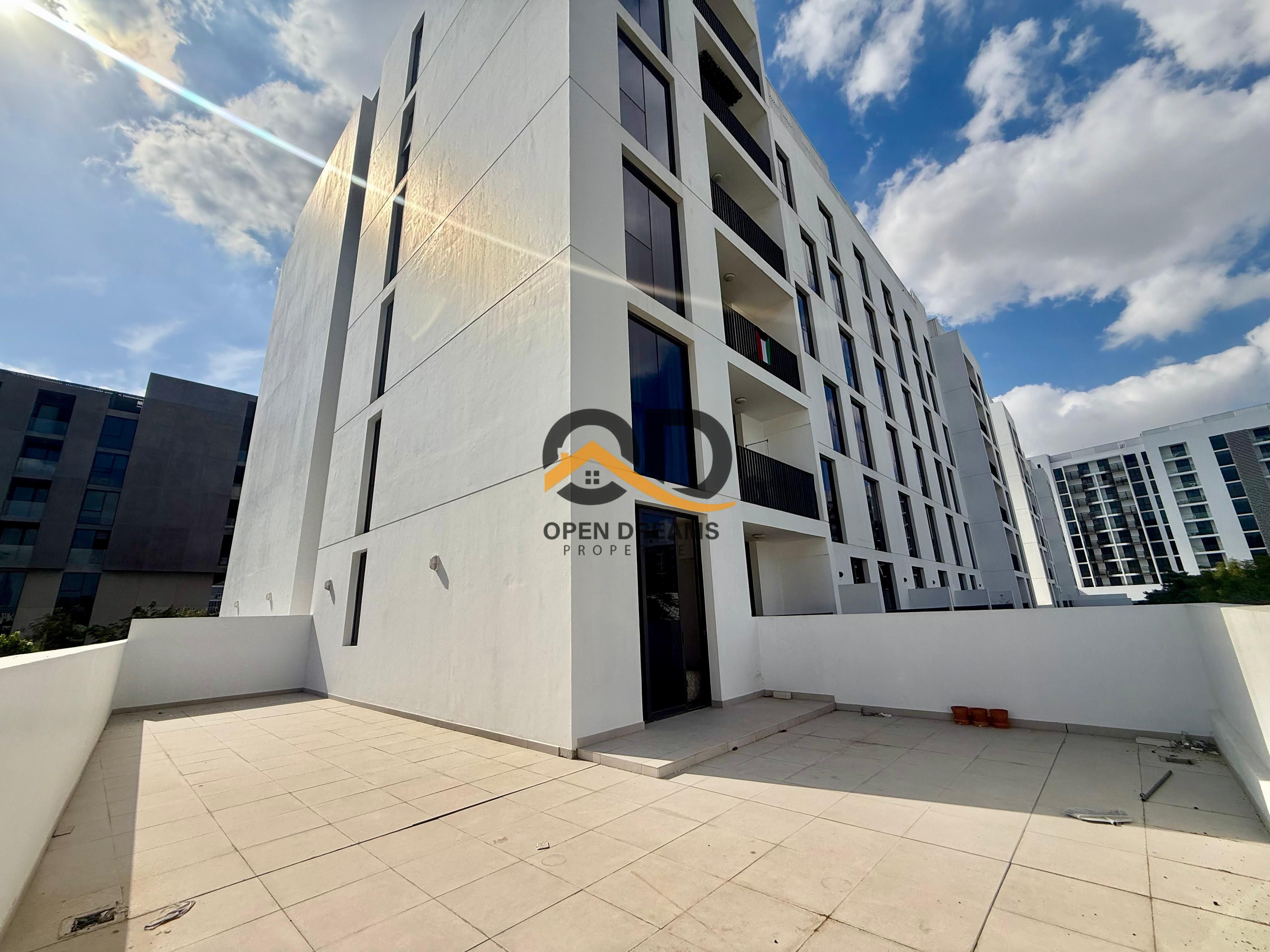 Elegant 2 bedroom with terrace in Gated community Al Jada