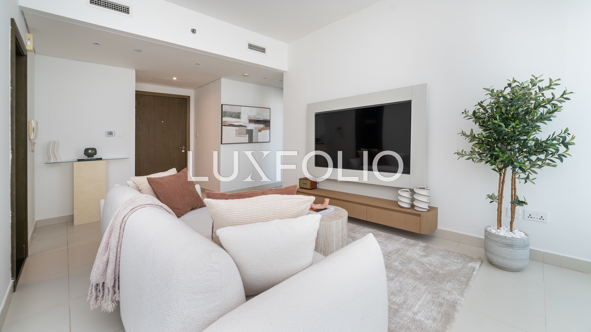 Exclusive | High Floor | Upgraded