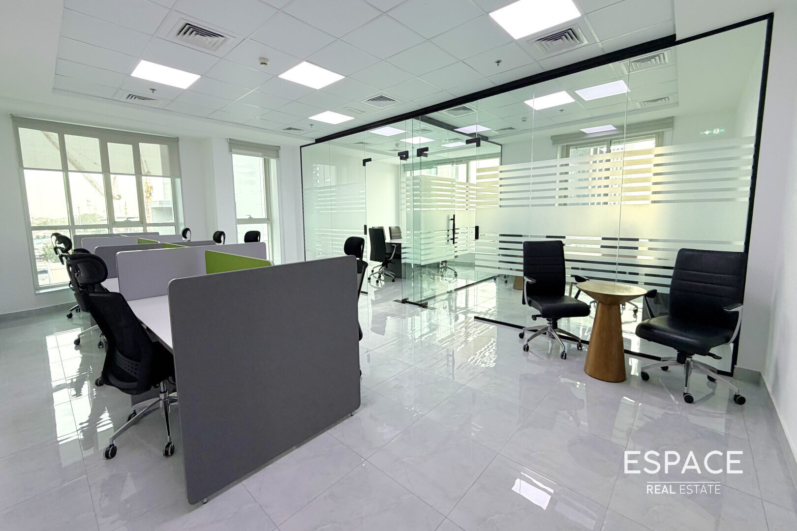 Vacant | Luxury Fit Out | Furnished