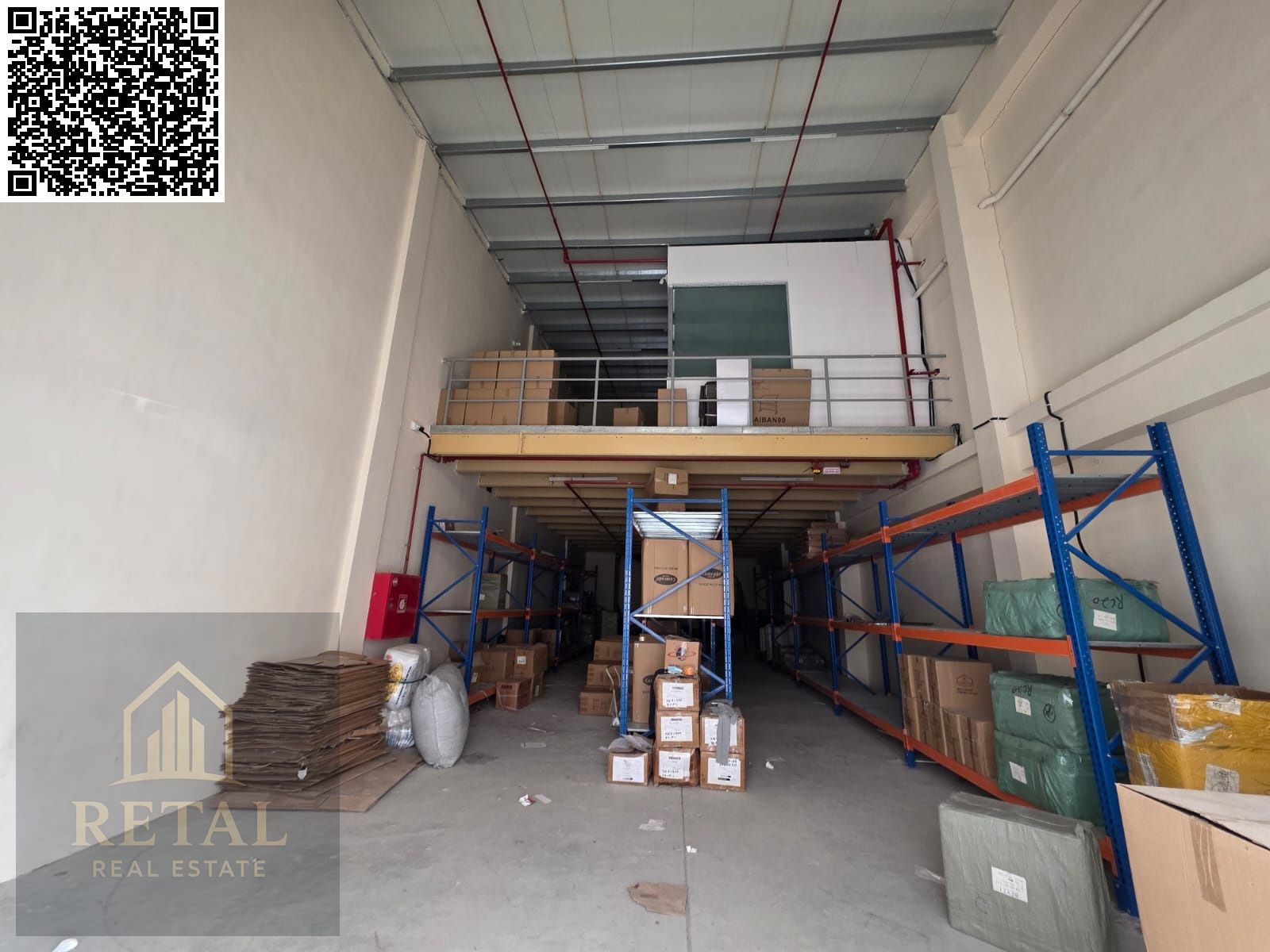 Warehouse for rent near the main street, suitable for all activities.
