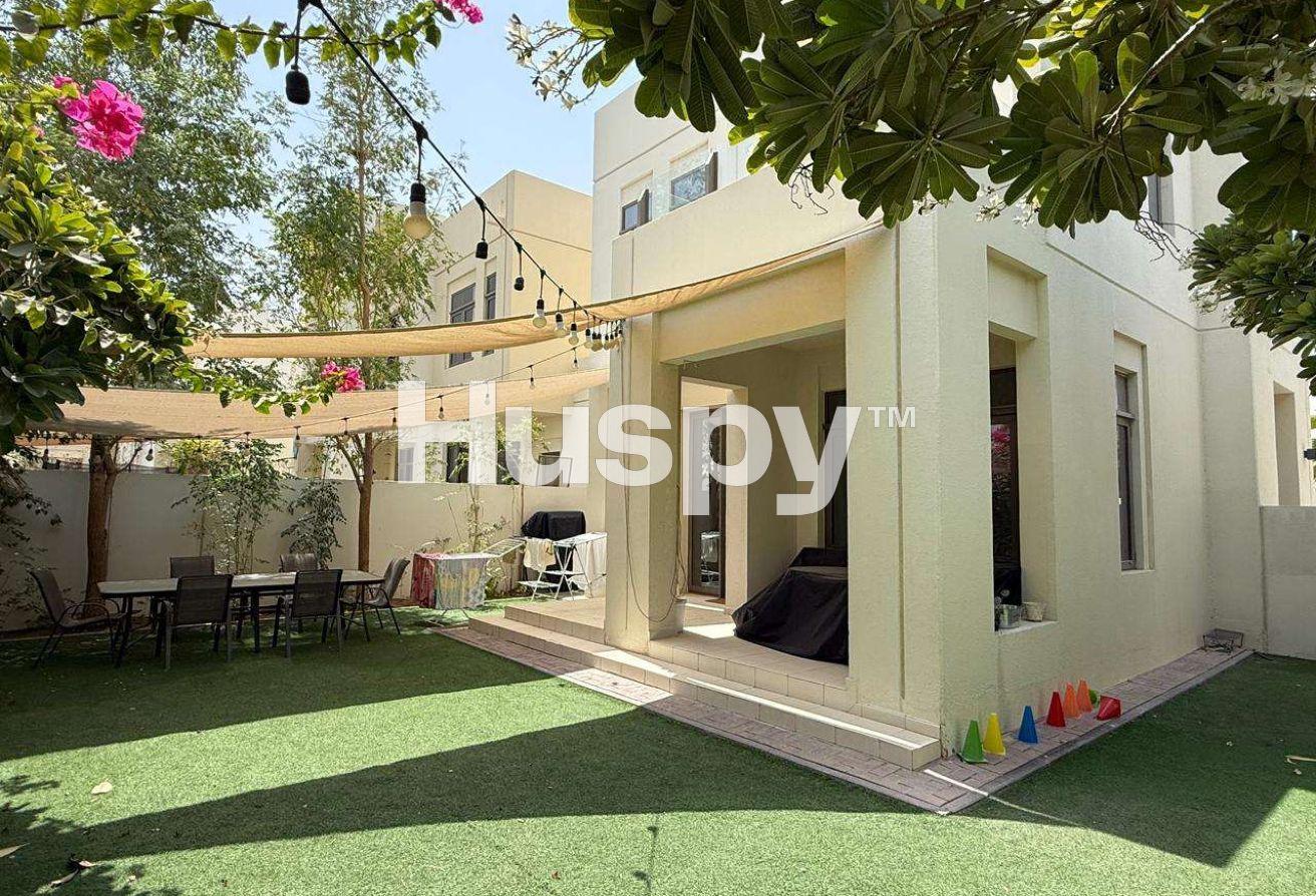 Corner | Large Plot | Pool and Park View