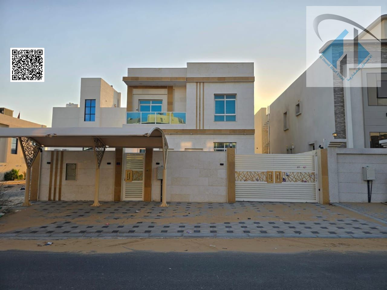 For sale, a townhouse villa with super deluxe finishing and wonderful decorations, with the possibility of bank financing for 25 years