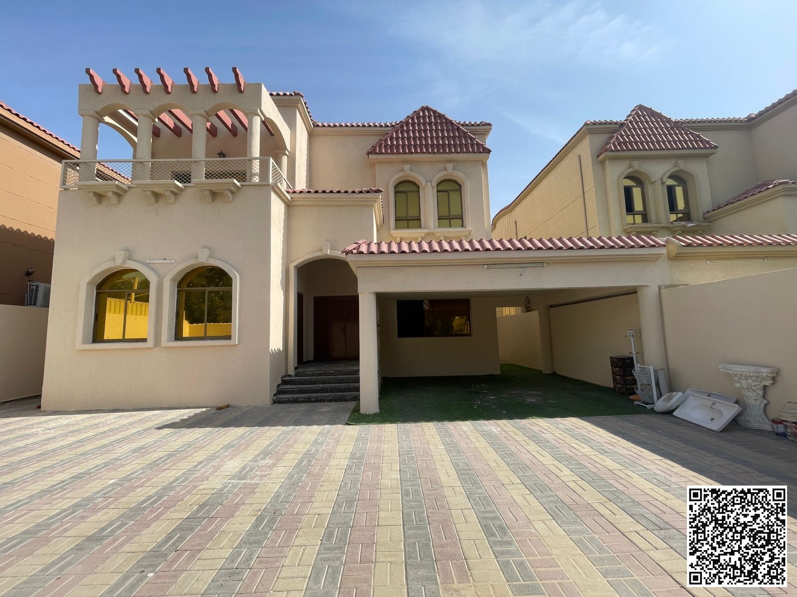Spacious 5 Master Bedroom Villa for Rent – Al Rawda 1