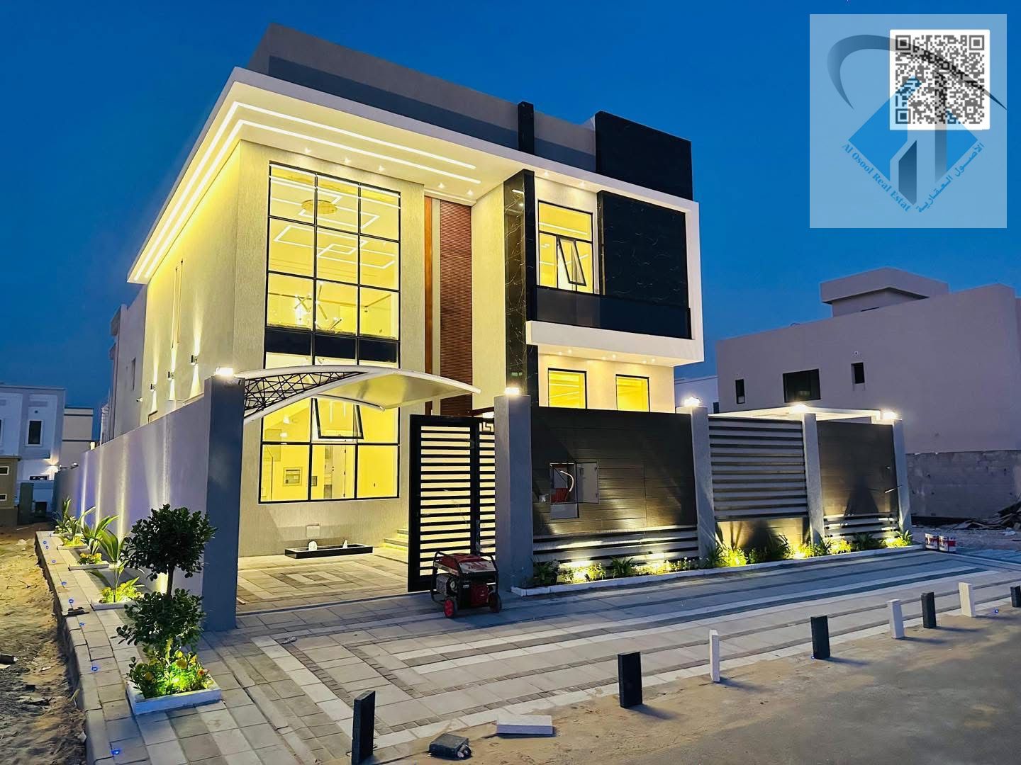 For sale, a townhouse villa with super deluxe finishing and wonderful decorations, with the possibility of bank financing for 25 years