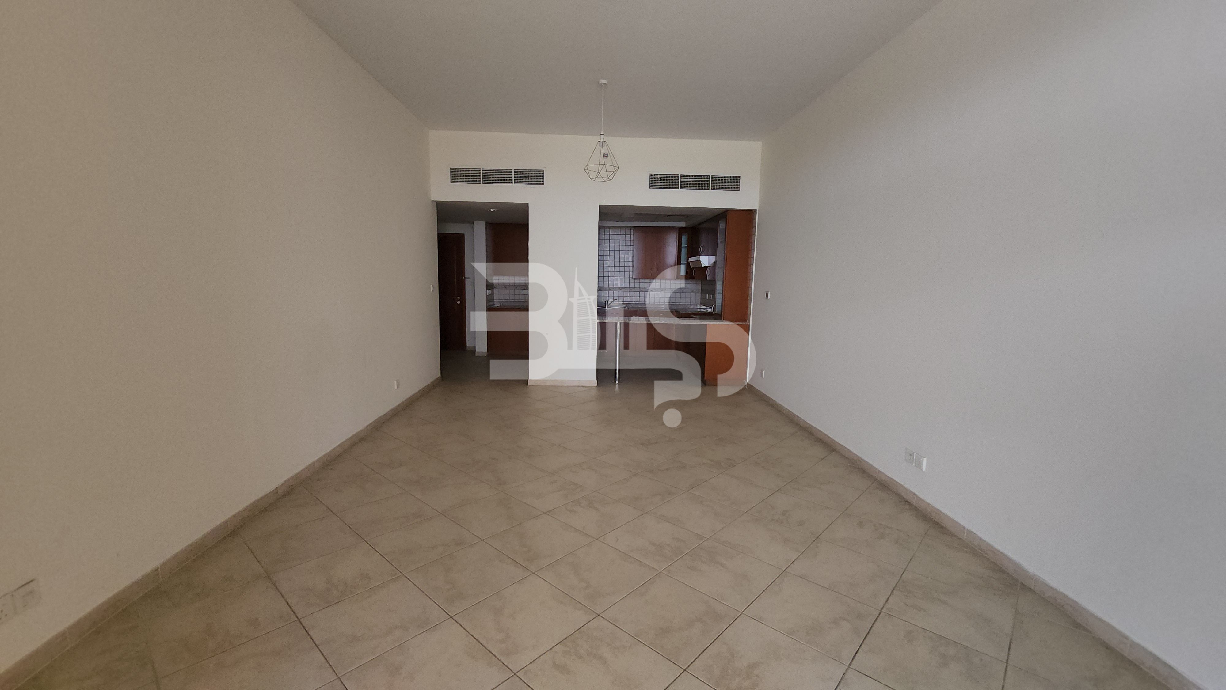 Huge 2 Bedroom- Massive Covered Terrace