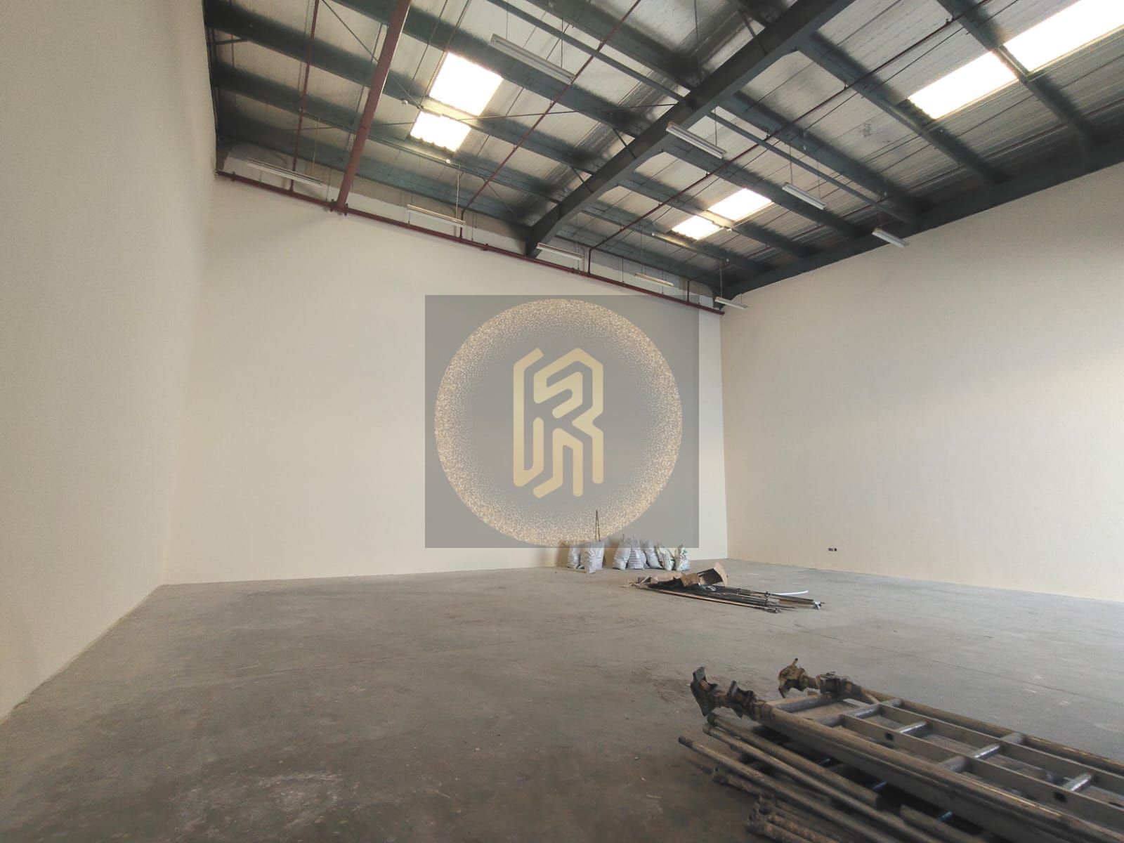 Storage only- 2200 sqft with Low Power