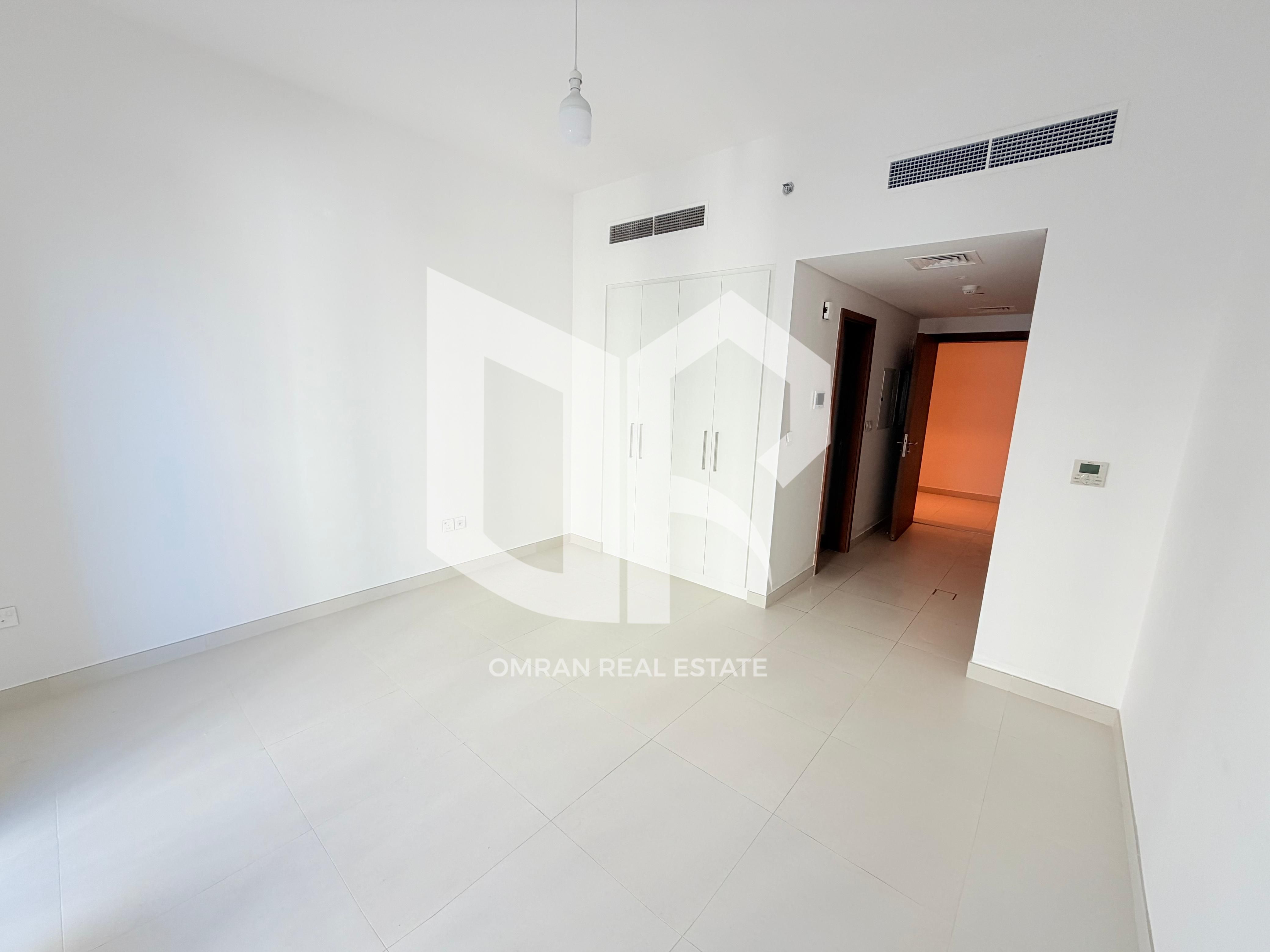 Furnished studio with sea view in Maryam Island