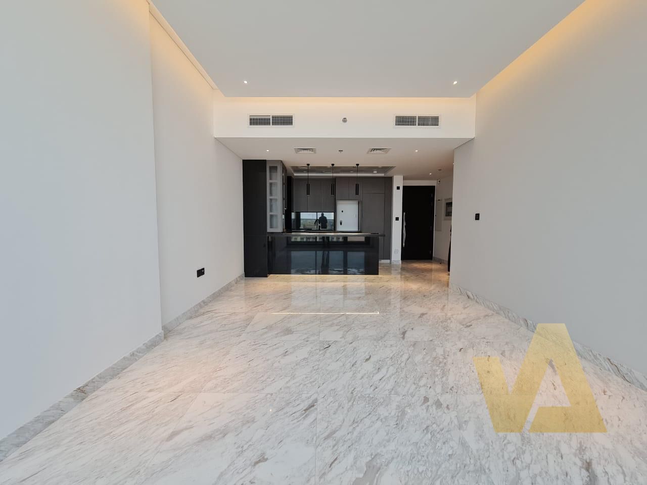 Massive 2 Bed plus Maide | Vacant | With amanities