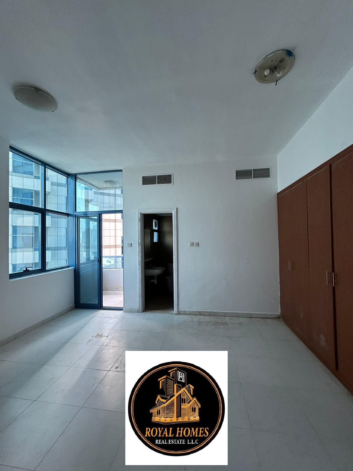 Hot Offer Cheapest Price 2Bhk for Sale at Prime Location of falcon Tower With parking