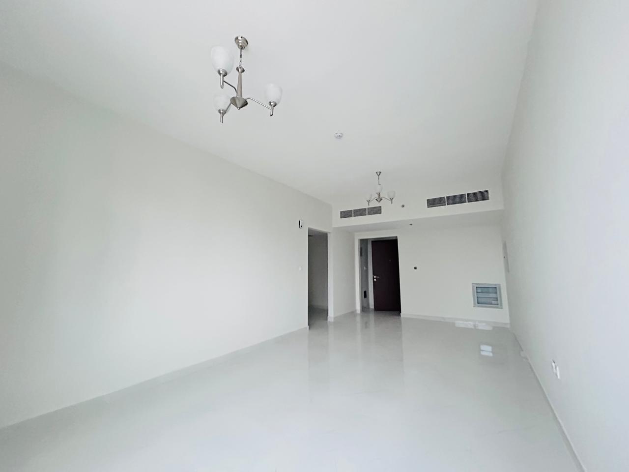 Lavish 2-BHK•Brand new Bldg•Parking•Balcony•2 Master Bed•Central AC•Prime Location•for family