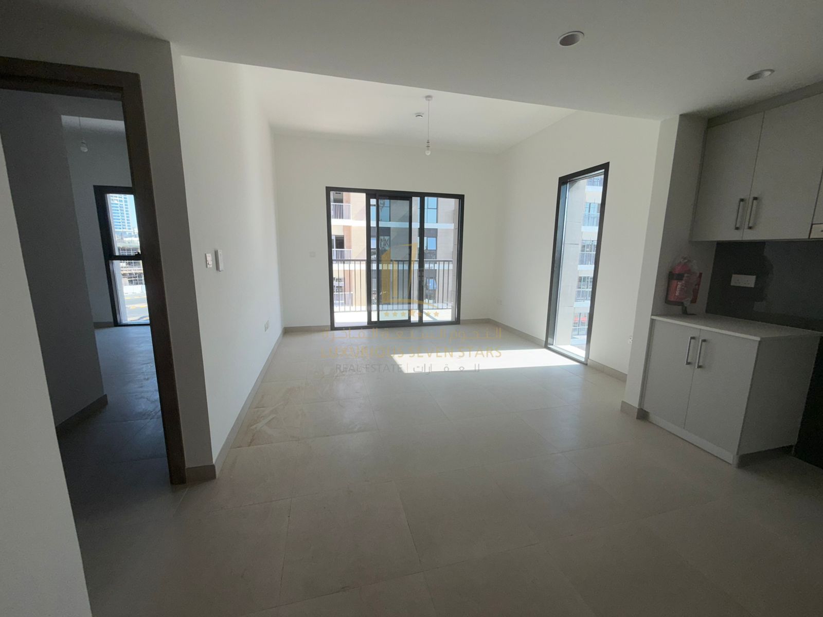 For Sale Distinctive Apartment in Jawaher Building – Maryam Island