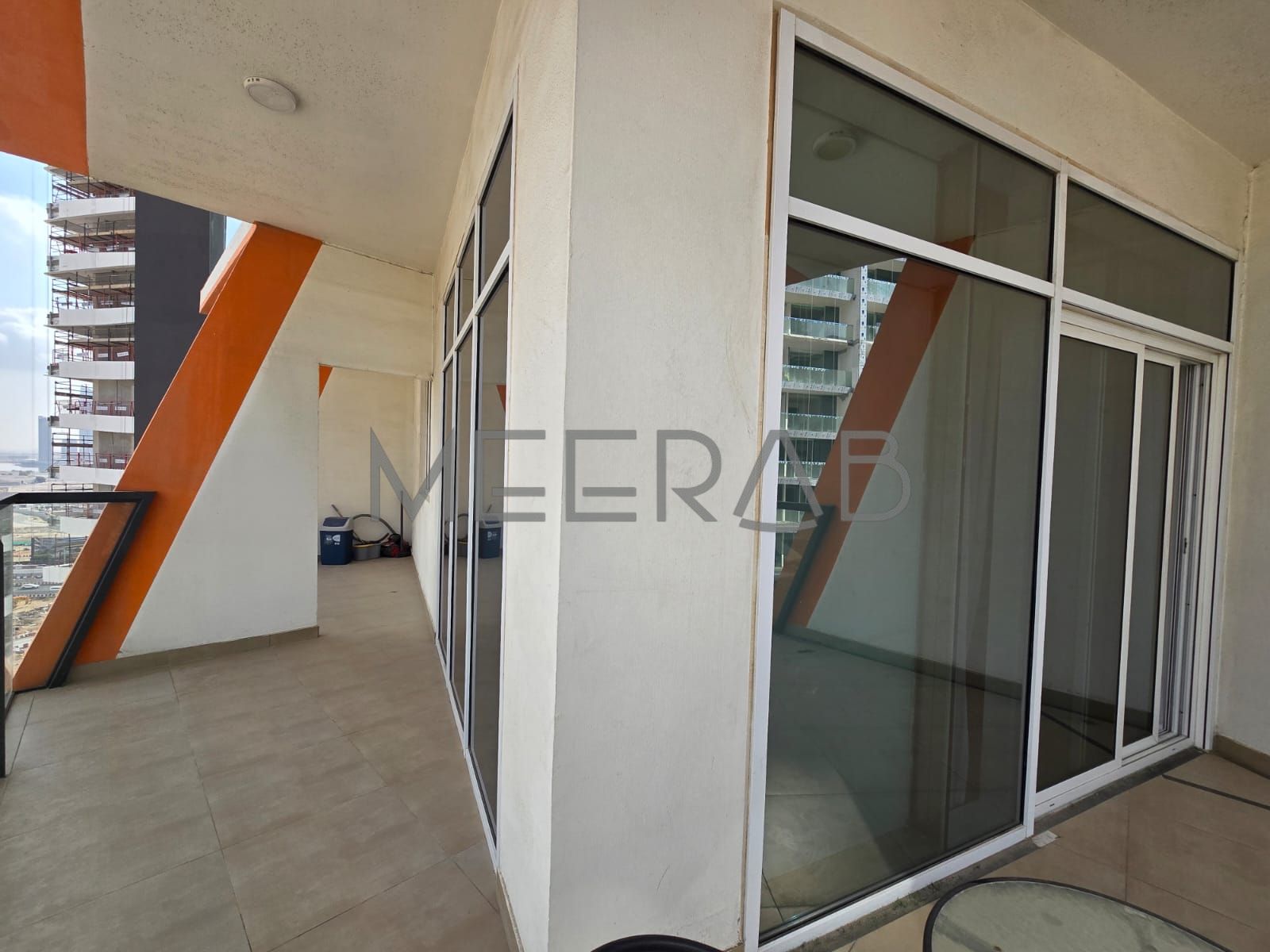 FULL FURNISHED | ALL BILLS INCLUDED | 3 PARKINGS