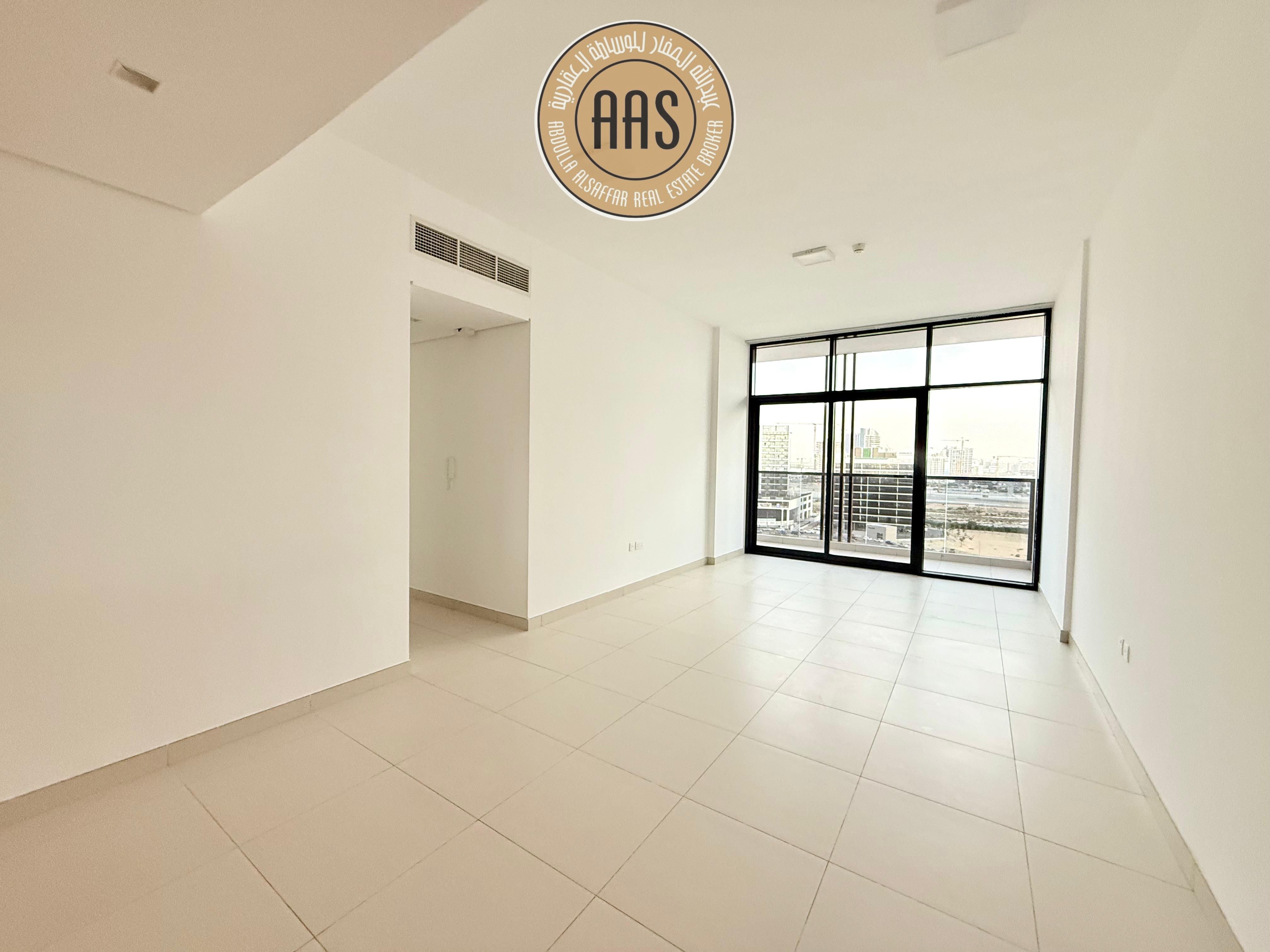 Modern Design Spacious Bright 2BHK Available Liwan