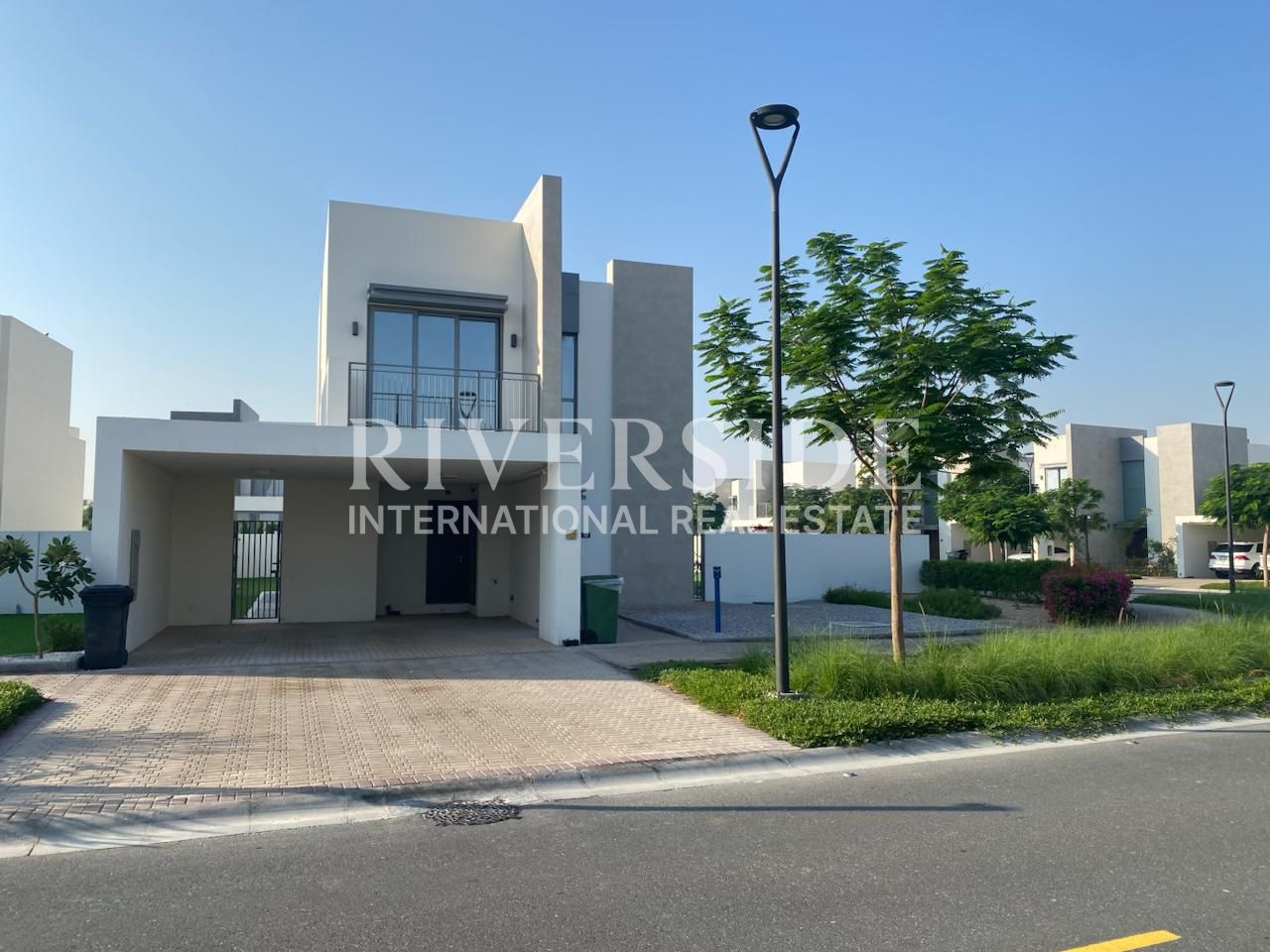 AMAZING | CORNER UNIT | HUGE PLOT