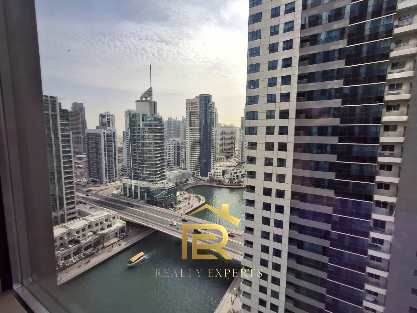 Spacious 1 Bedroom Apartment | 2 Bathrooms | Unfurnished | Marina Dubai