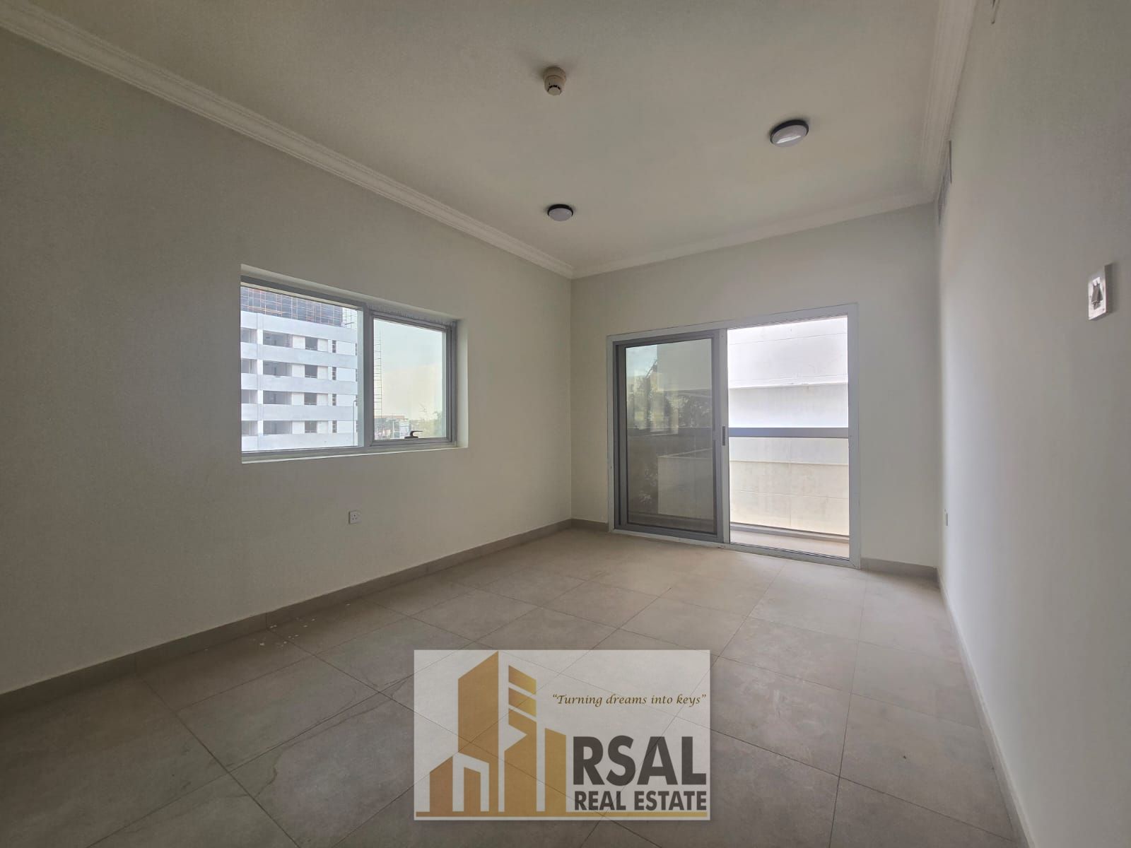 Luxury 1. Bhk _ Lowest price _ Ready to move _balcony