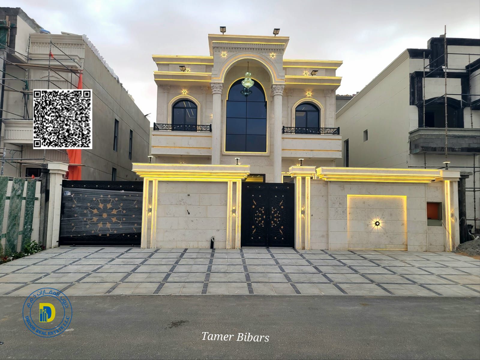 For sale: Classic villa, miniature palace, 6 bedrooms with a roof , including registration fees, in Al-Helio 2 area. Freehold . Bank financing .