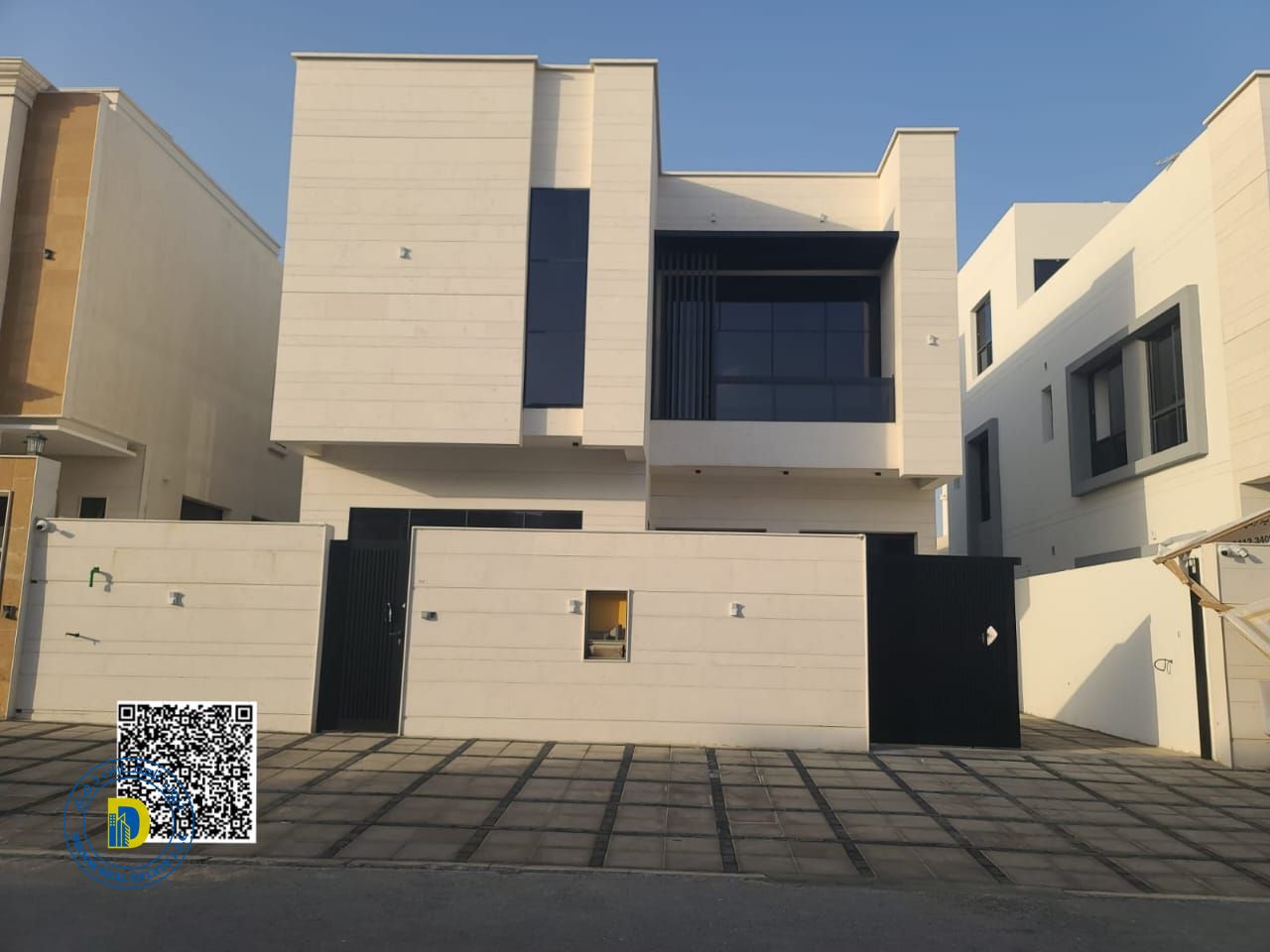 For sale: Modern villa in Al Yasmin area, 6 bedrooms with a roof terrace, super deluxe finishing, freehold , bank financing.