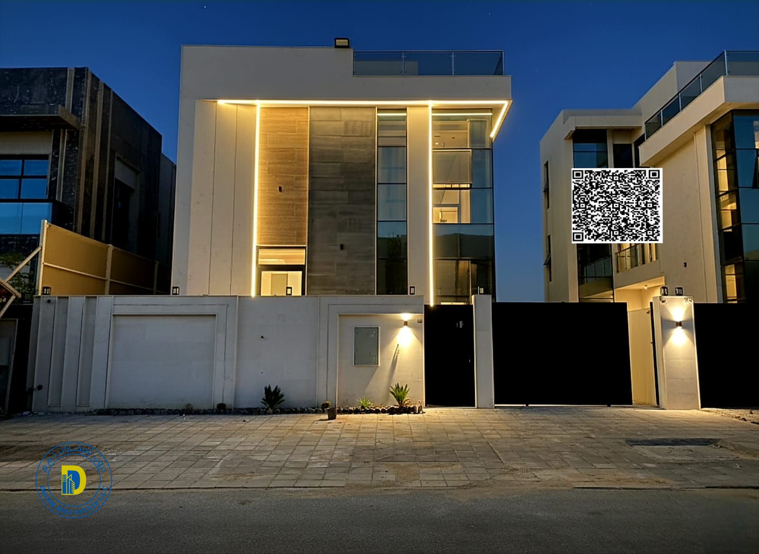 For sale: Al Yasmin villa, 5 bedrooms, with pool and roof, registration fees included, freehold, bank financing for all nationalities.