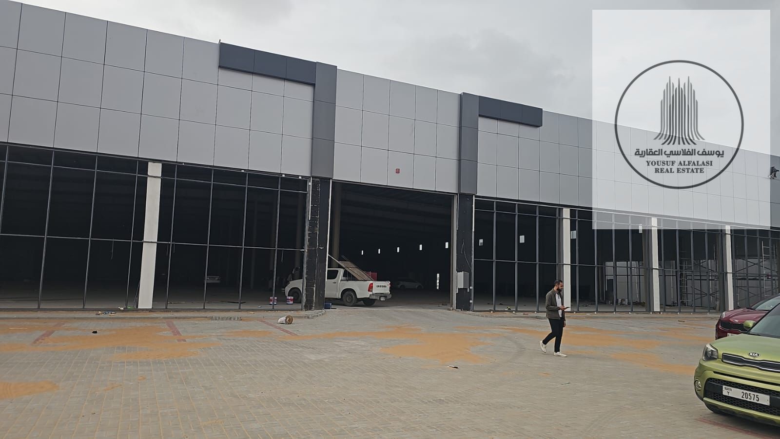 Showroom for rent on a main street, 75,000 square feet, Al Ramla area, Umm Al Quwain.