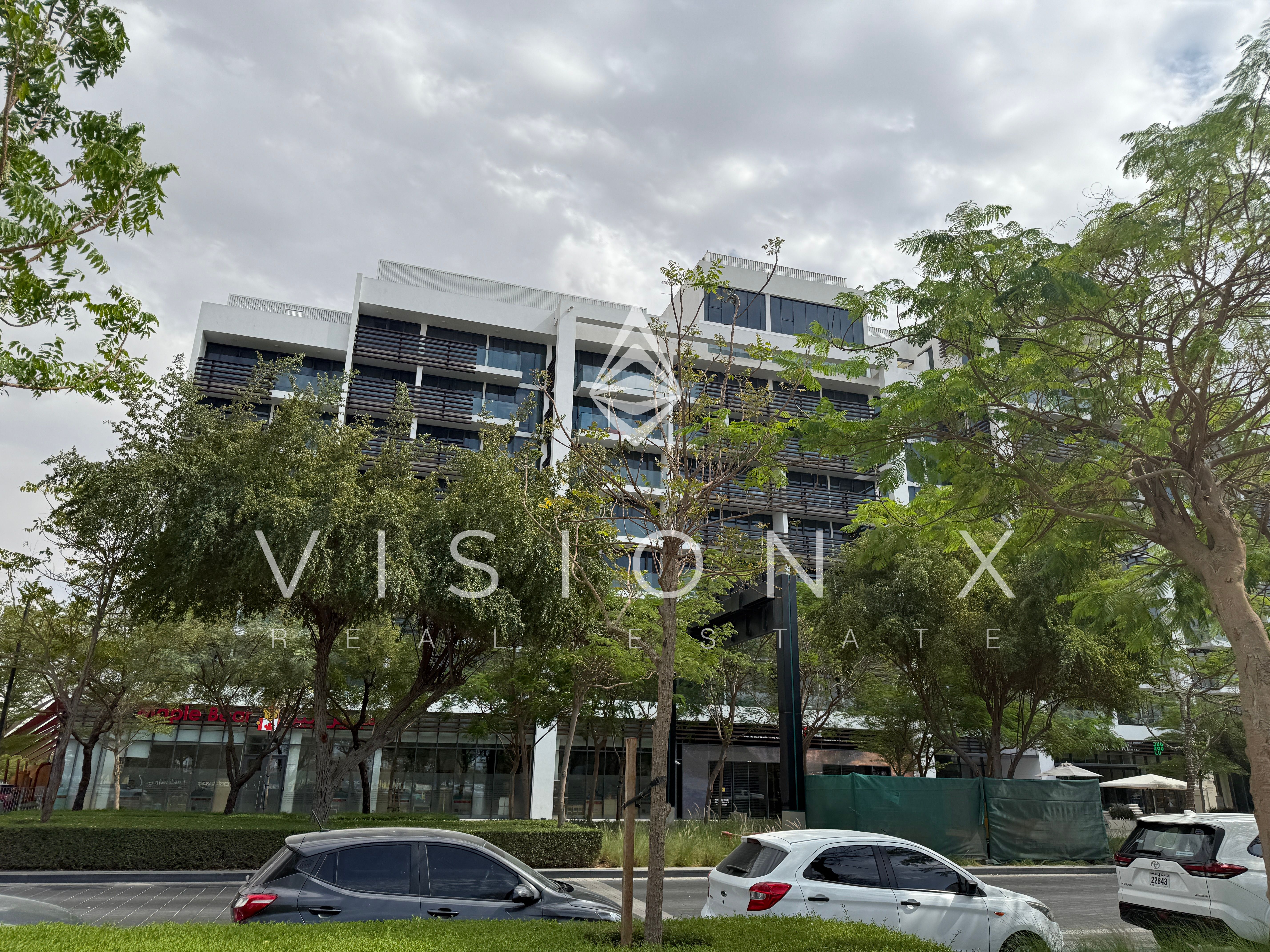 Trendy| Central Aljada | Spacious Layout