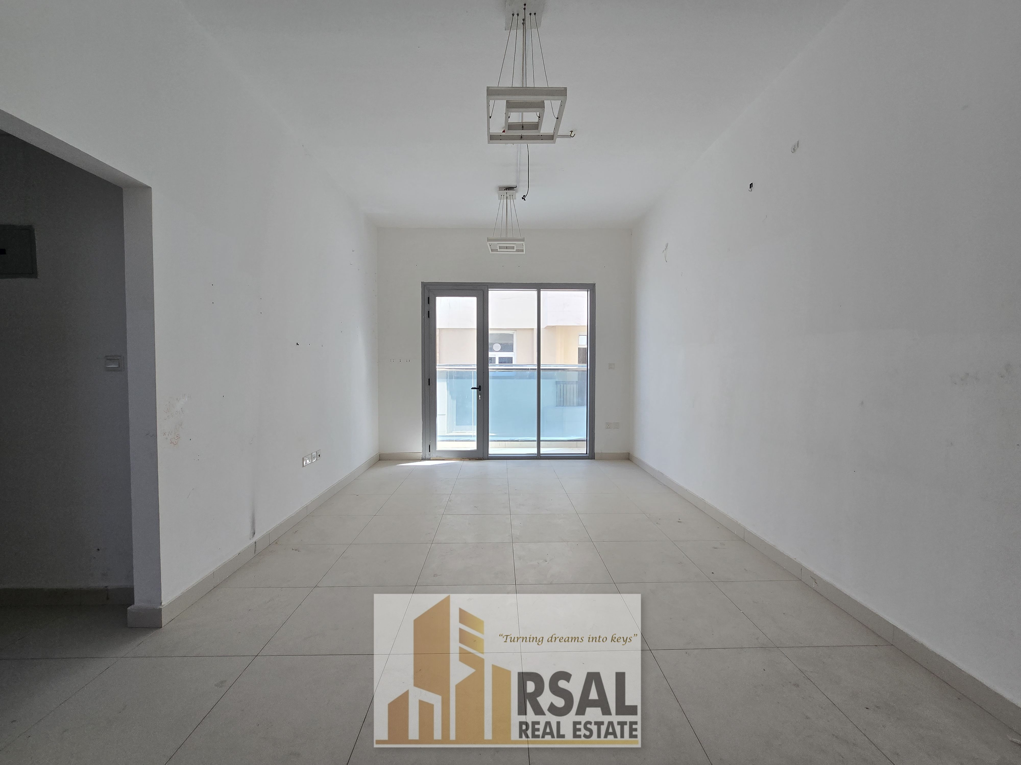 Lavish Spacious _With balcony wardrobe _ Ready to move