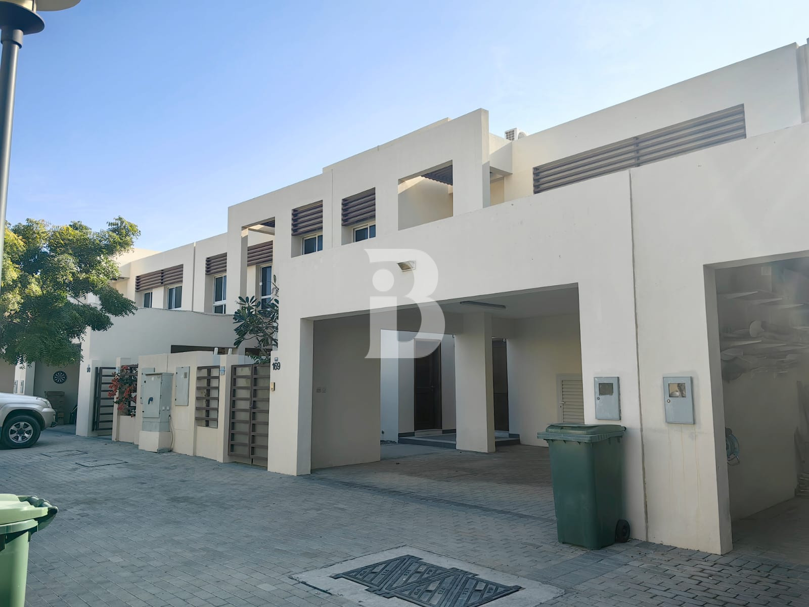 Immaculate Villa|Ready To Move In|Family Community