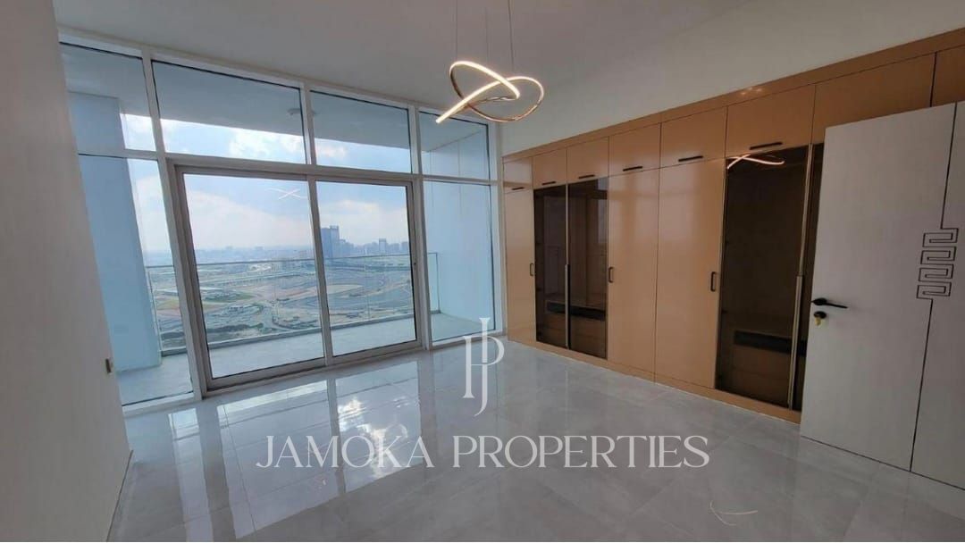 High Floor | Community View | Ready To Move