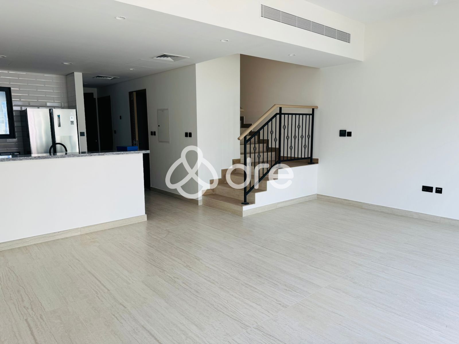 Ready Single Row I 4 Cheques I Ready to Move In