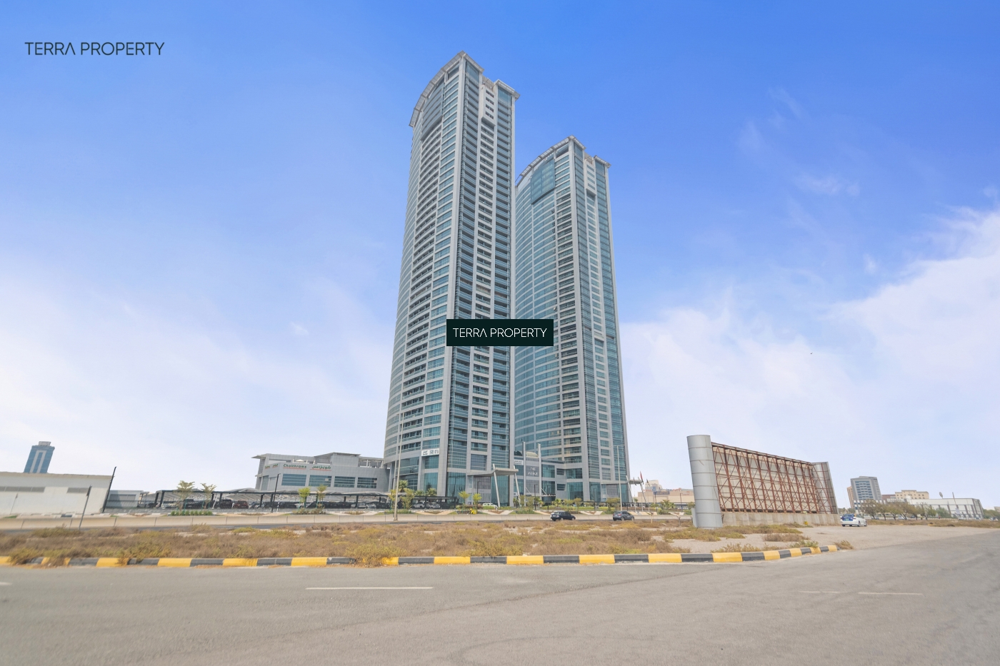 Ideal Location-Perfect for Professionals|Companies