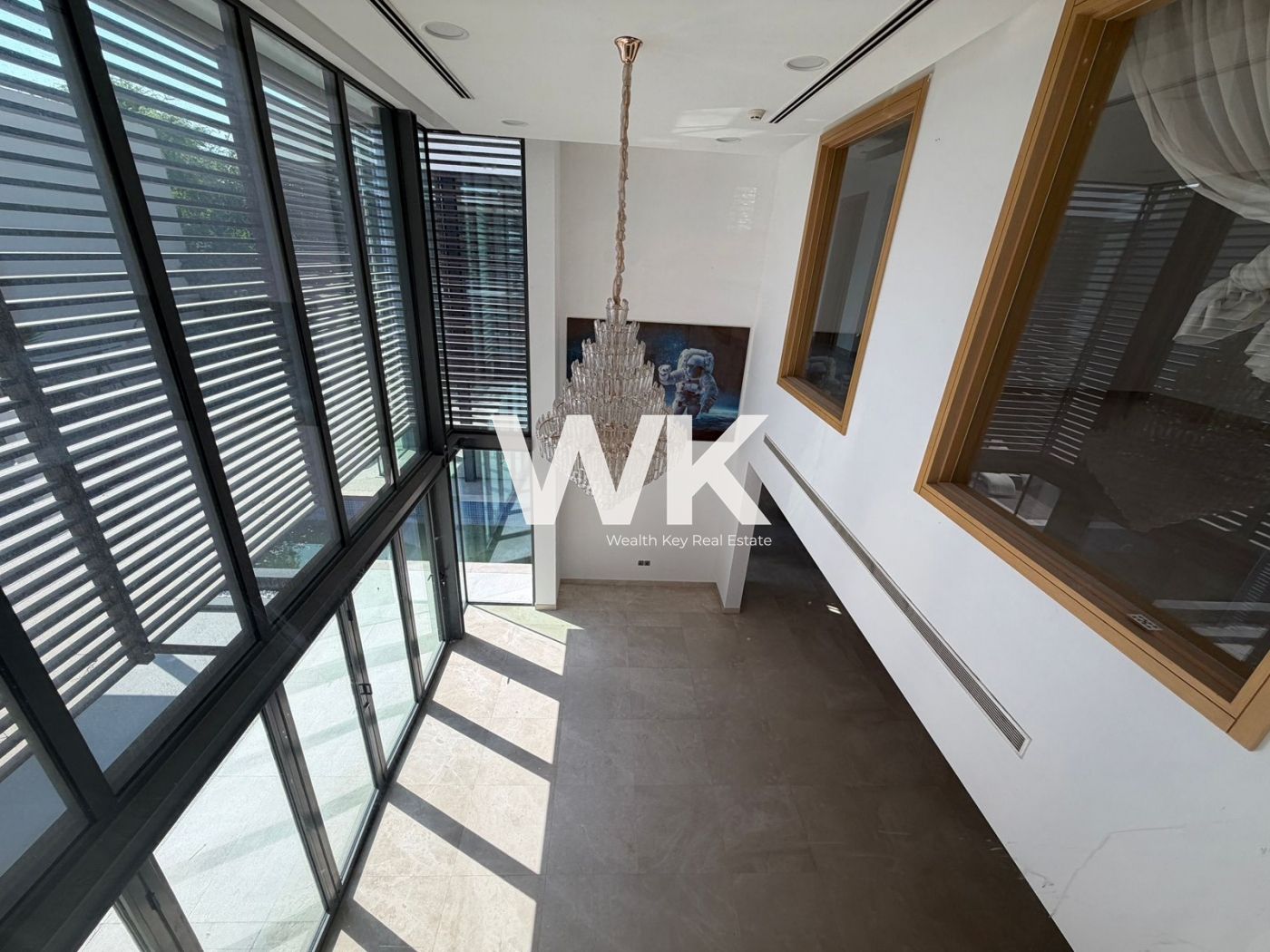 Vacant / Spacious BUA/ With lift / Private pool