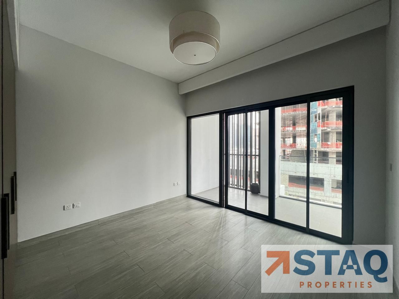 BURK KHALIFA+ COMMUNITY VIEW | SPACIOUS | READY TO MOVE