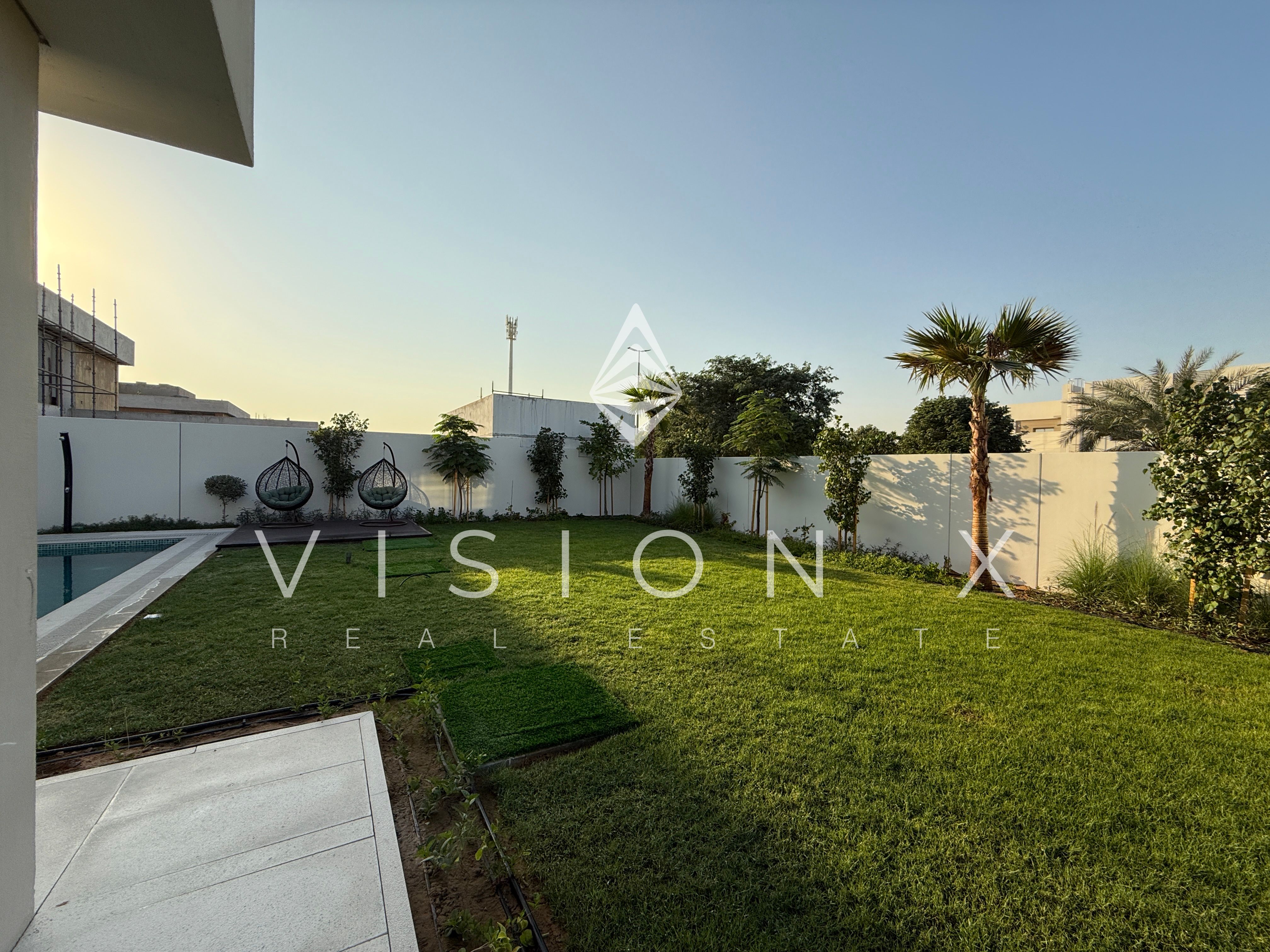 Stylish Living | Large Plot | Contemporary Layout