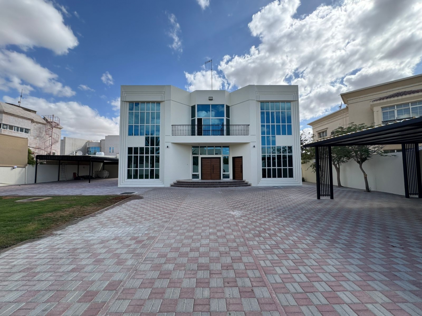 High-End Standalone Villa | 5BR |Maid| Garden