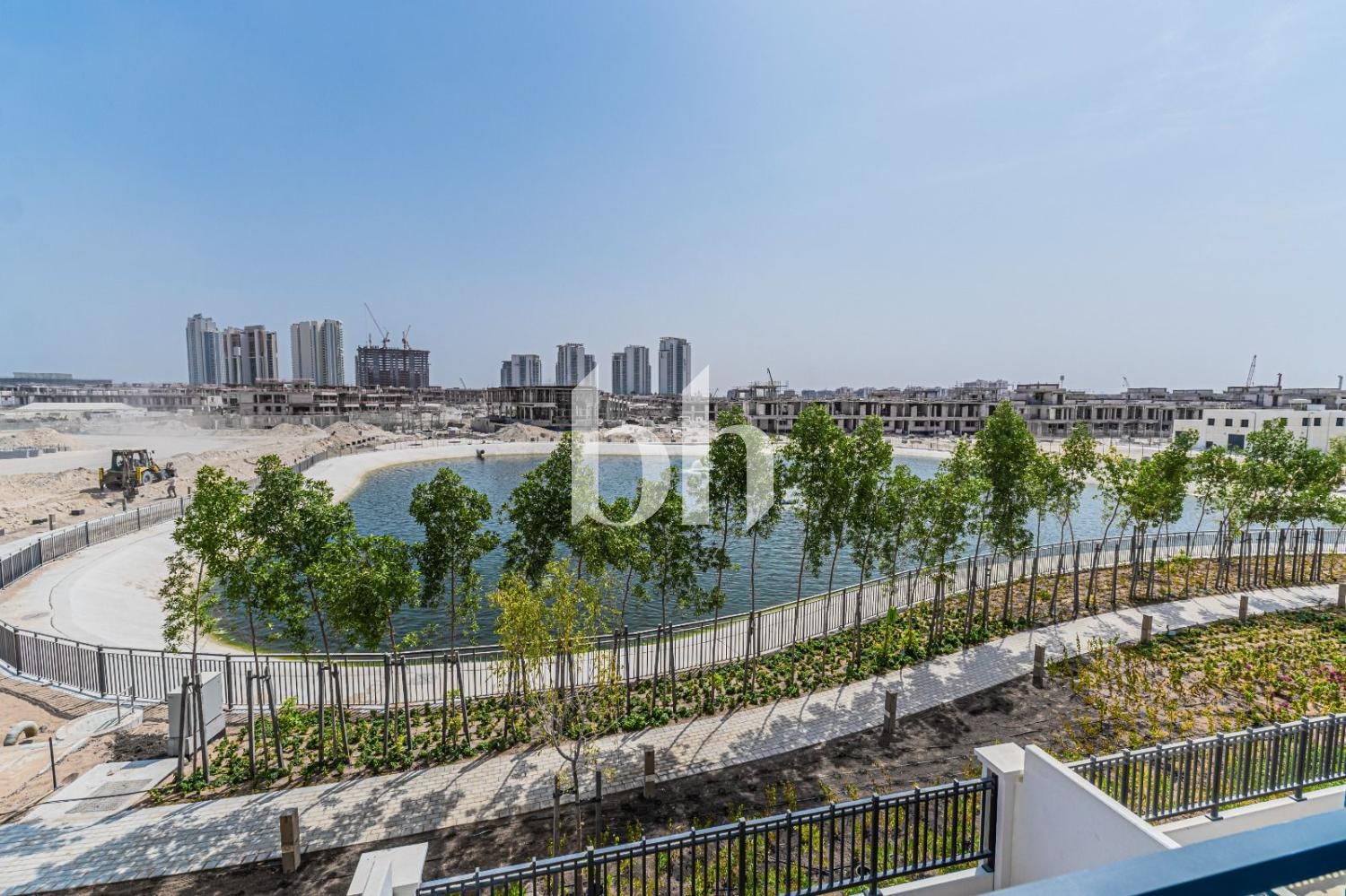Beautiful Lake View | Rare Unit | Brand New