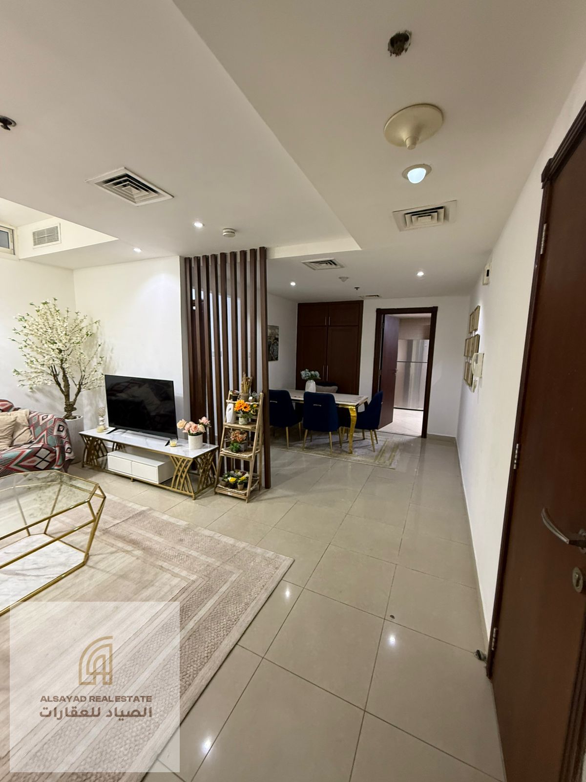 For sale: 1-bedroom apartment in Al Khan – Beach 2, divided into 2 rooms and a living room, with an area of 1,100 sq. ft. , including a parking space,