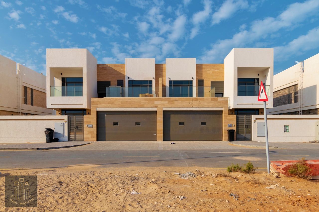 PREMIUM 4BR | VILLA | PRIVATE POOL | JEBEL ALI