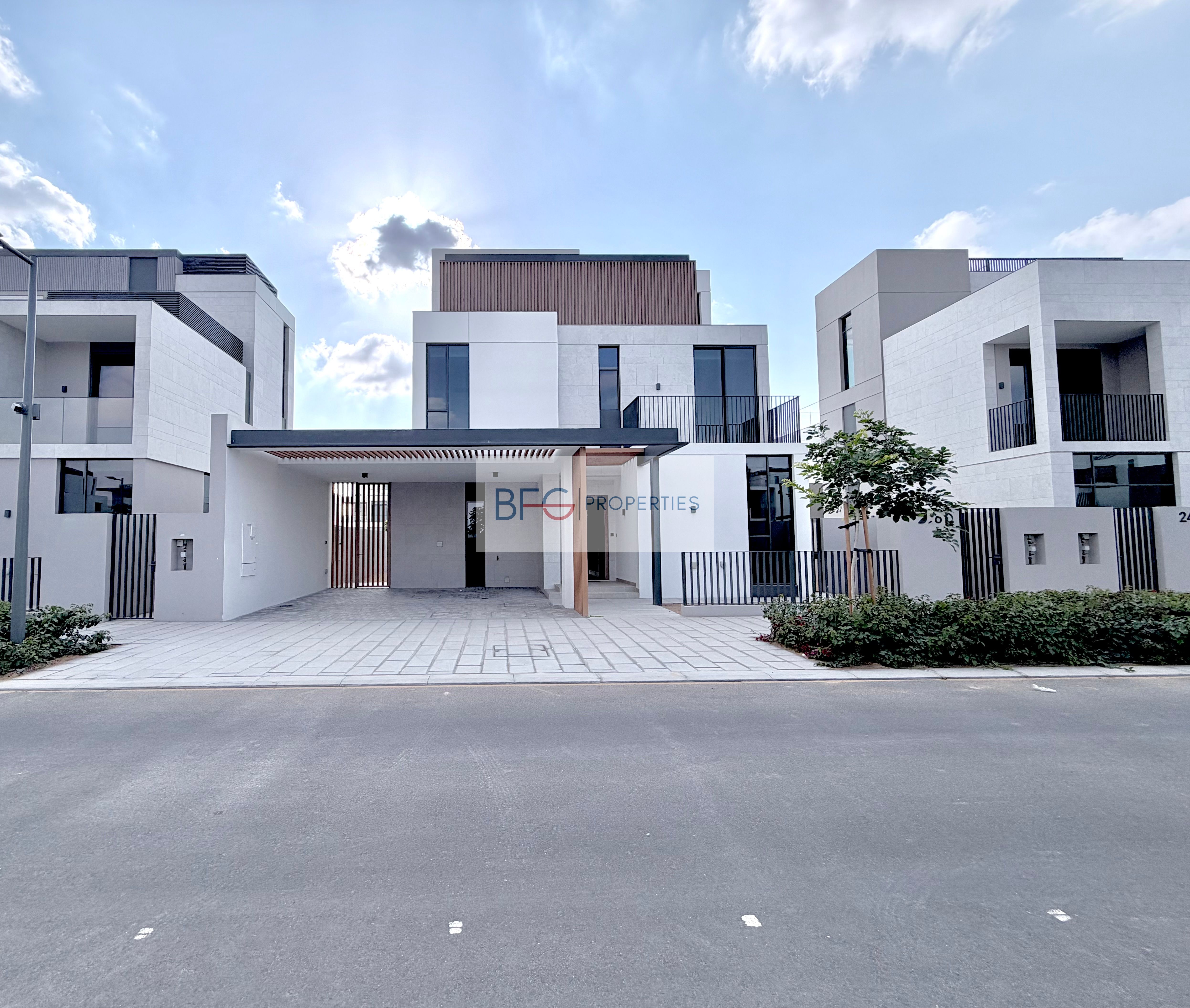 Brand New | Huge plot | Multiple options available