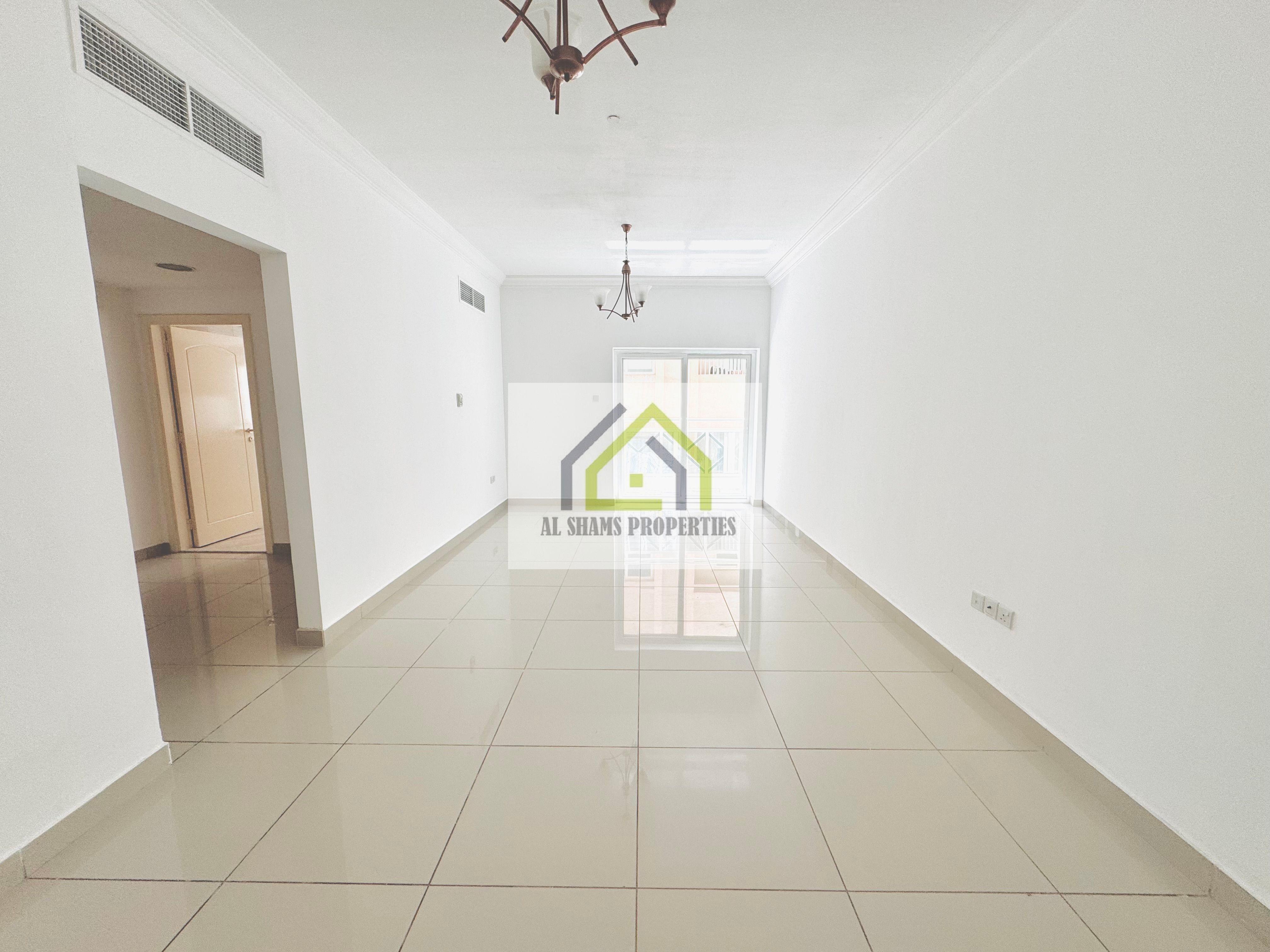 Specious 2BHK ! Balcony,storage! free parking