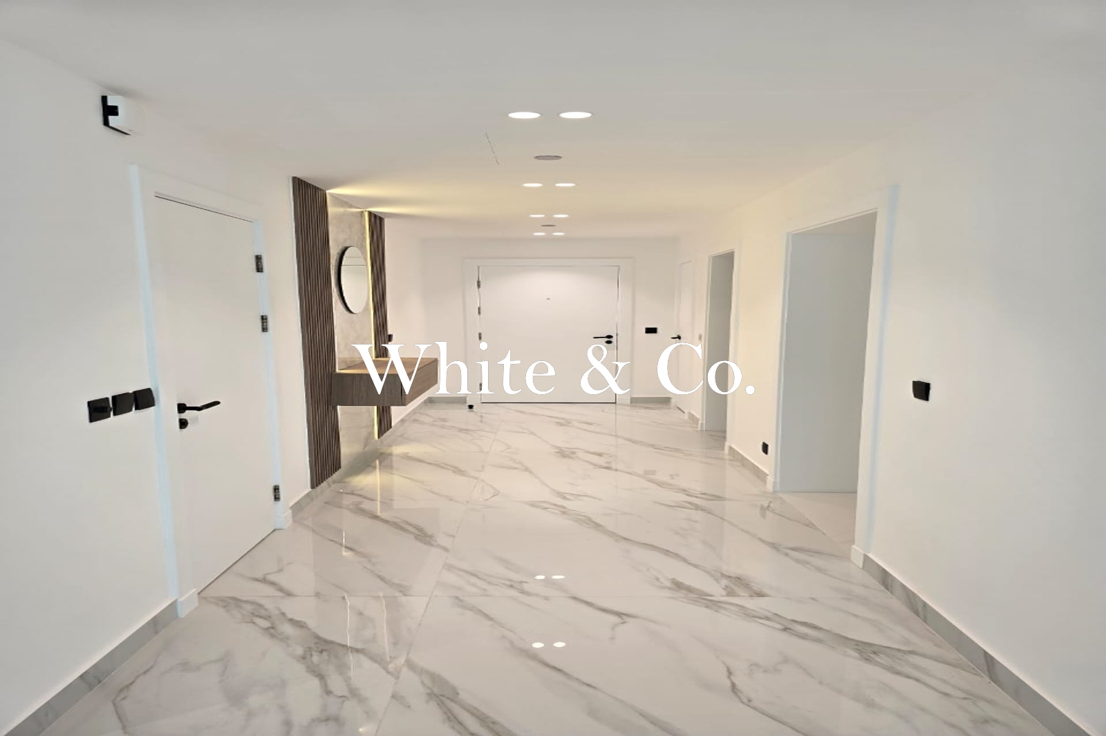 Exclusive | Renovated Unit | Park View