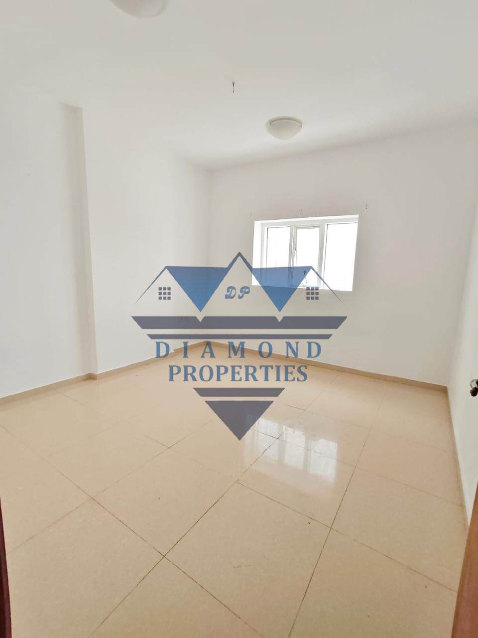 NO DEPOSIT LAST UNIT 3BHK CENTRAL AC WITH BALCONY JUST 45K IN ABU SHAGARA