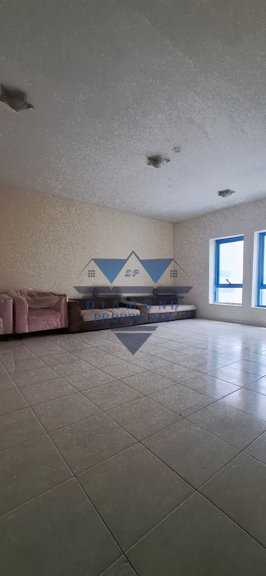 Very hot offer and Very spacious and beautiful flat in Al Qasimia 2bhk cantral AC good location available 37k no deposit