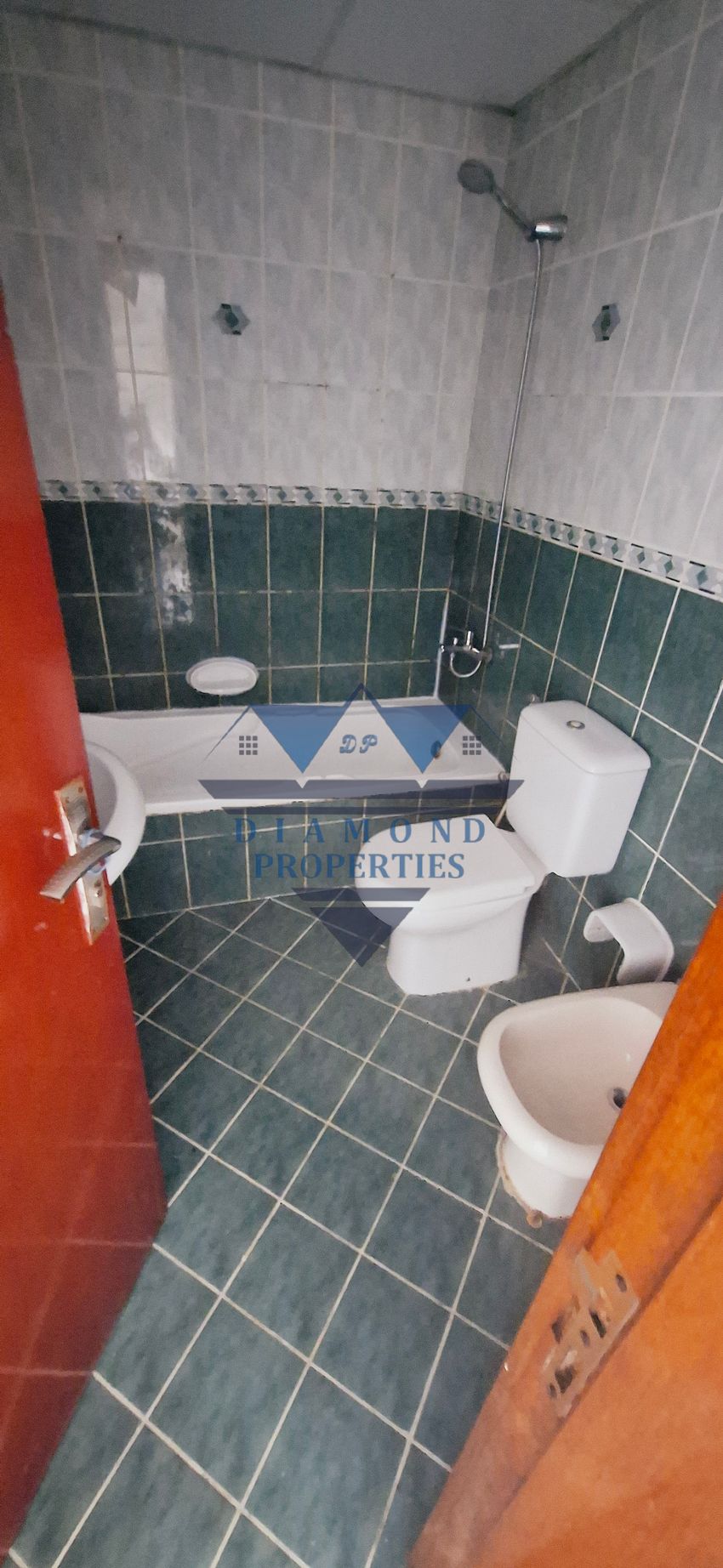 Very hot offer And good location And spacious flat 1bhk chiller free in Abushagara two flats available 33k open hall and 34k close hall