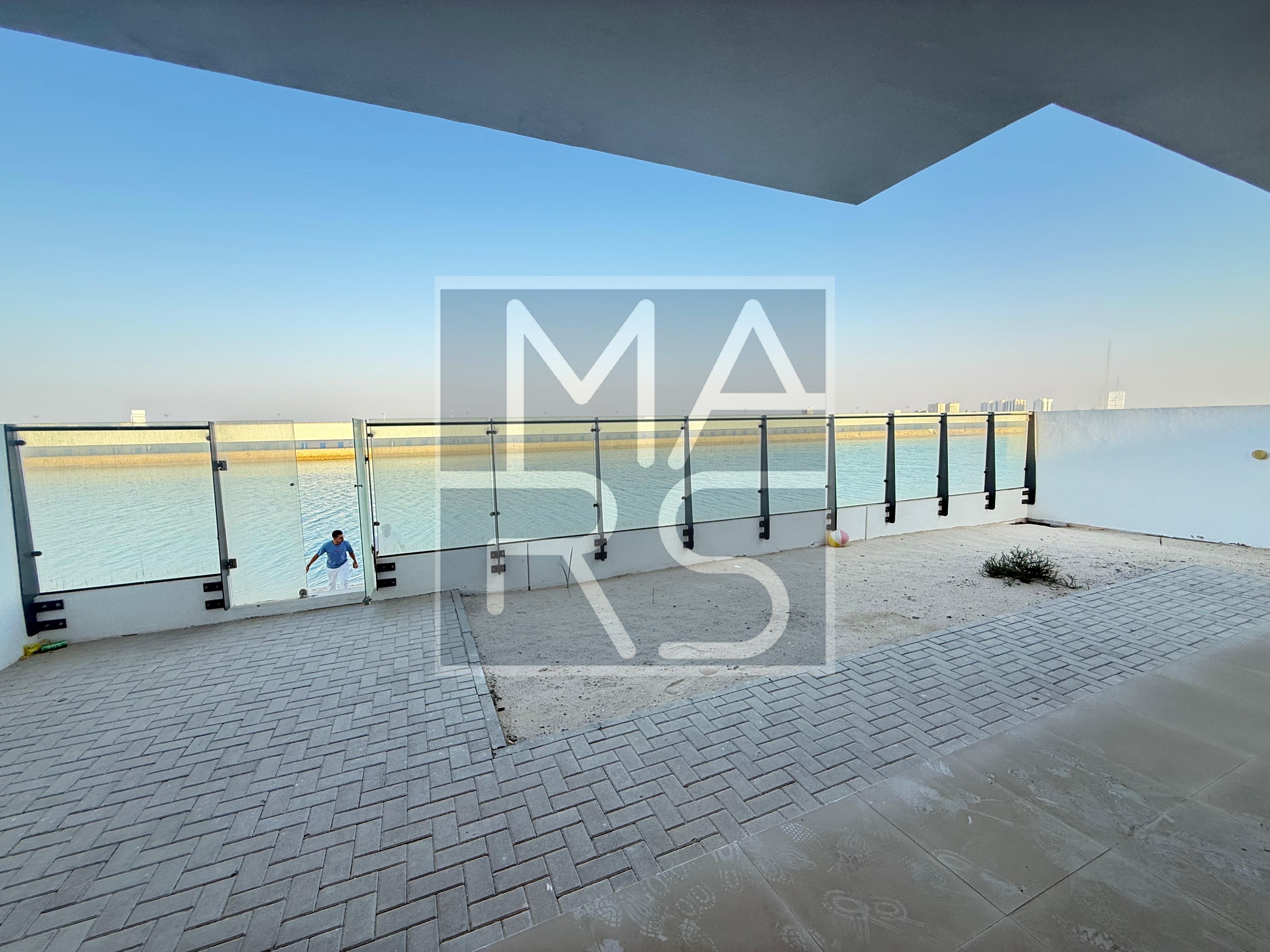 Spacious 5 BR Villa at Sun Island with Private Garden & beach access