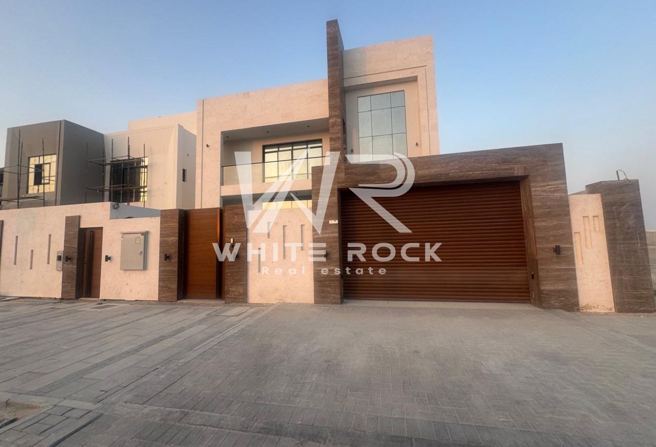 Brand new Modern 5BR | New Community Living