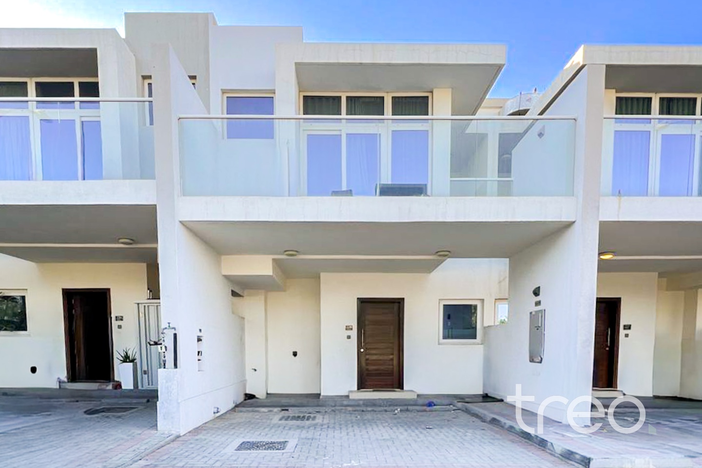 Furnished | Single Row | Vacant